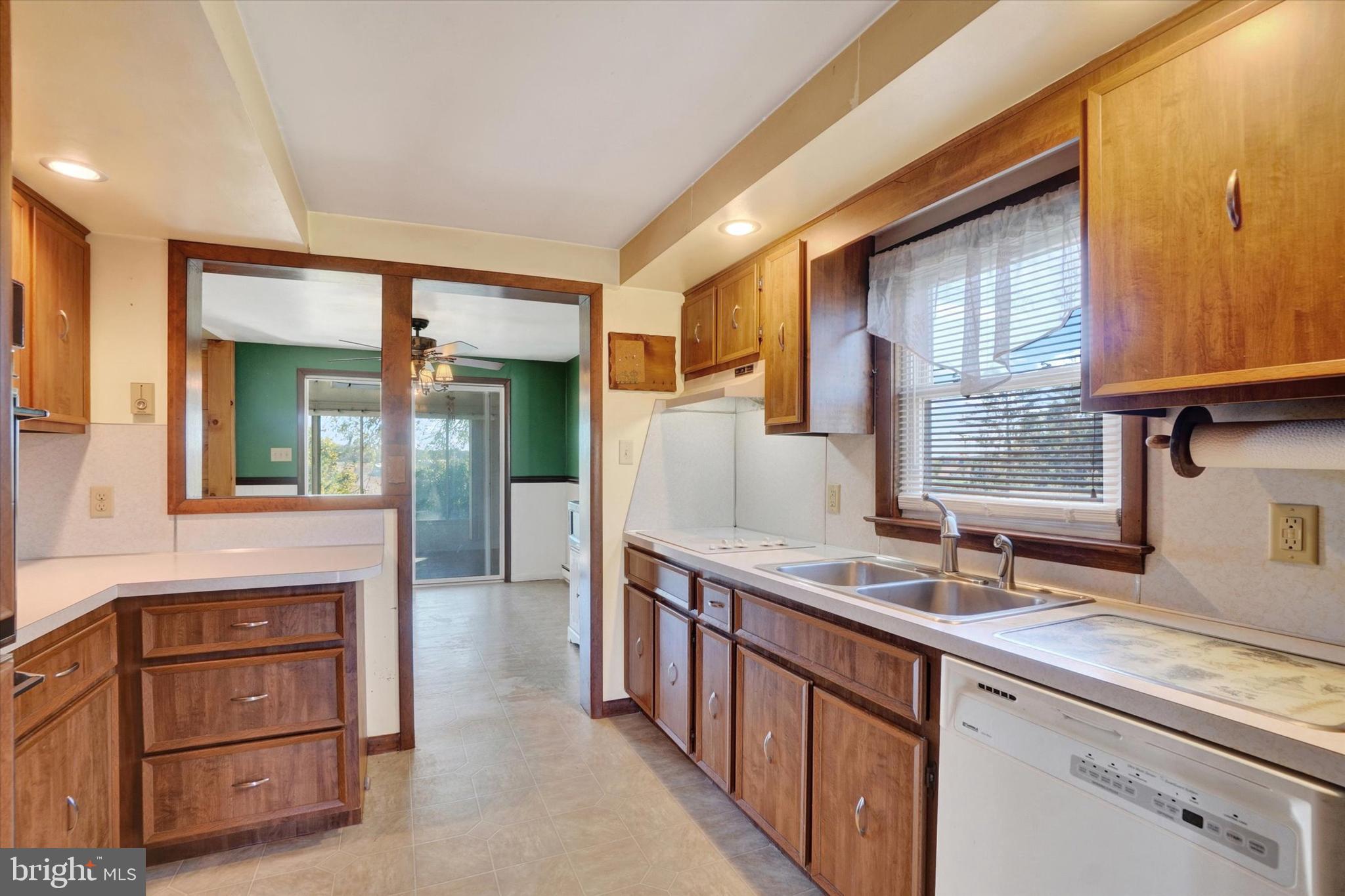 WEST YORK - Residential