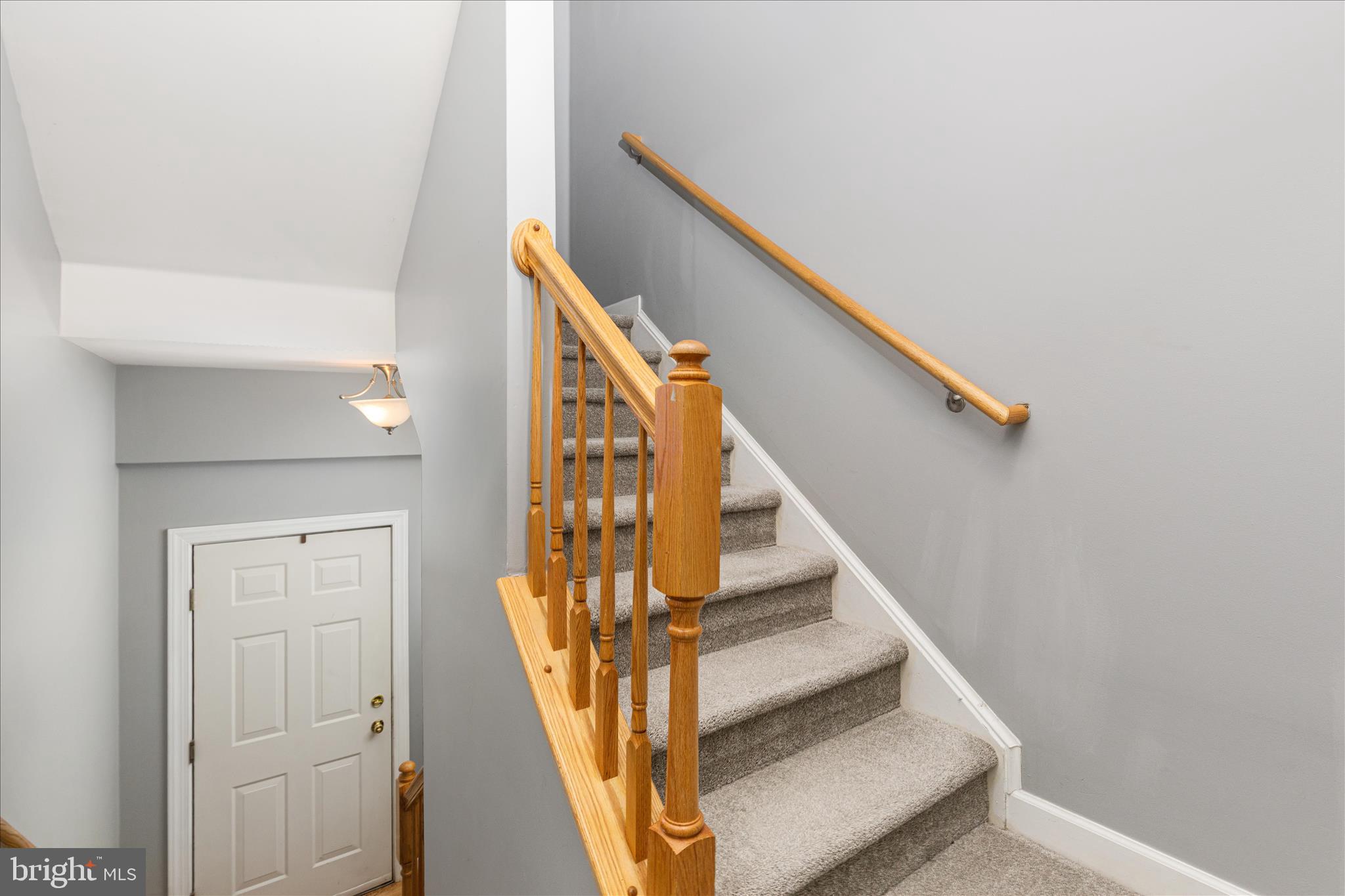 2464 EASTBOURNE DRIVE