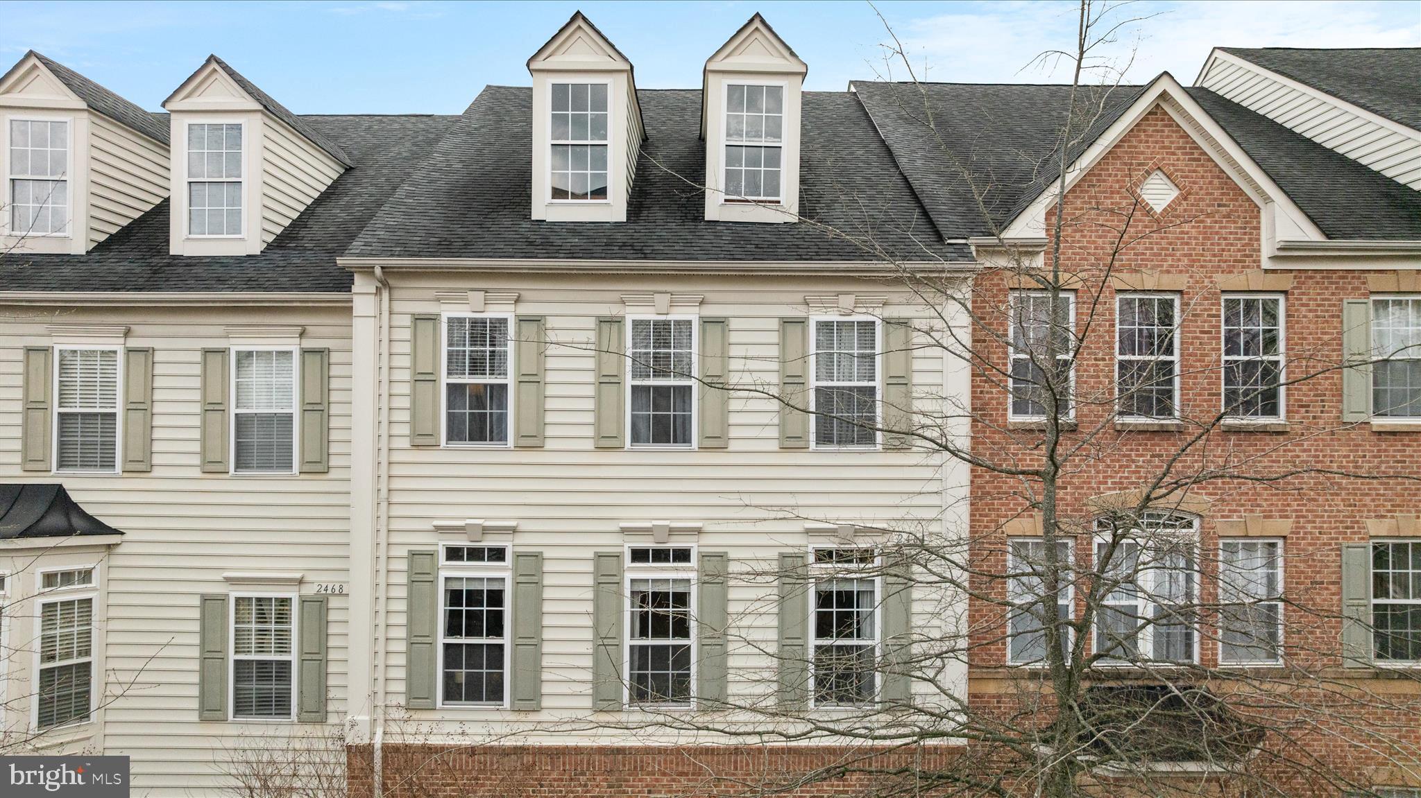 2464 EASTBOURNE DRIVE