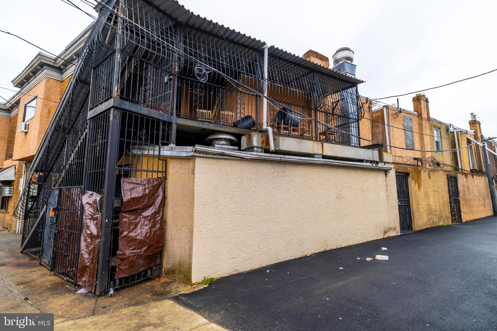 FELTONVILLE - Commercial Sale