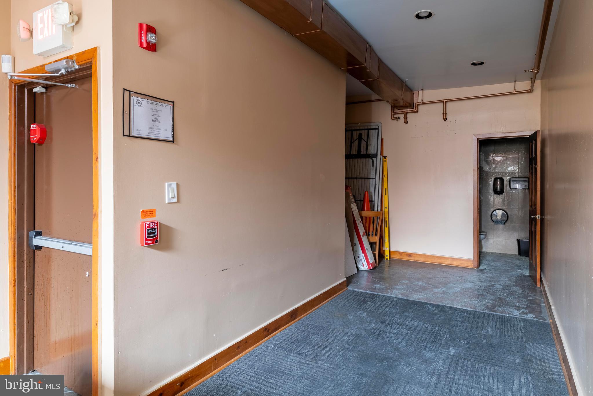 FELTONVILLE - Commercial Sale
