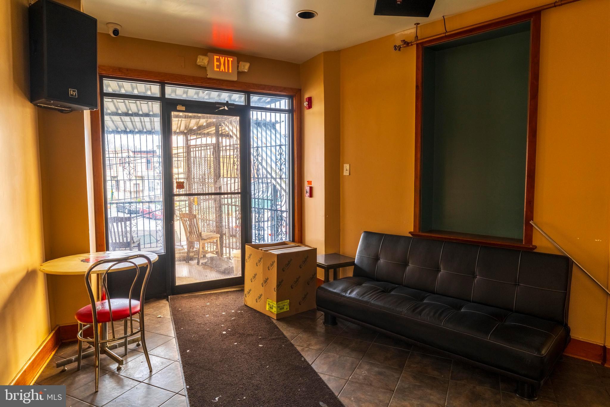 FELTONVILLE - Commercial Sale