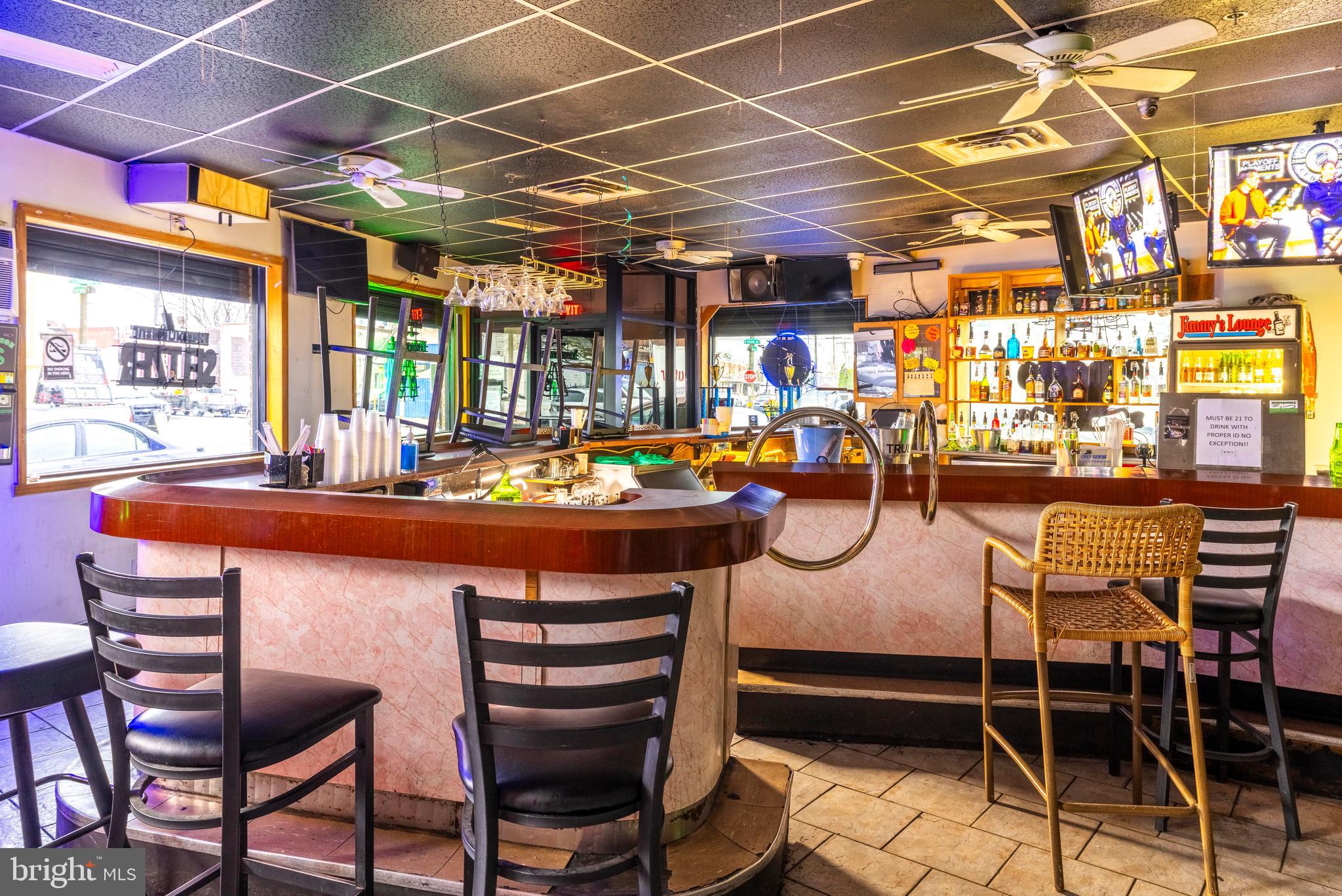 FELTONVILLE - Commercial Sale