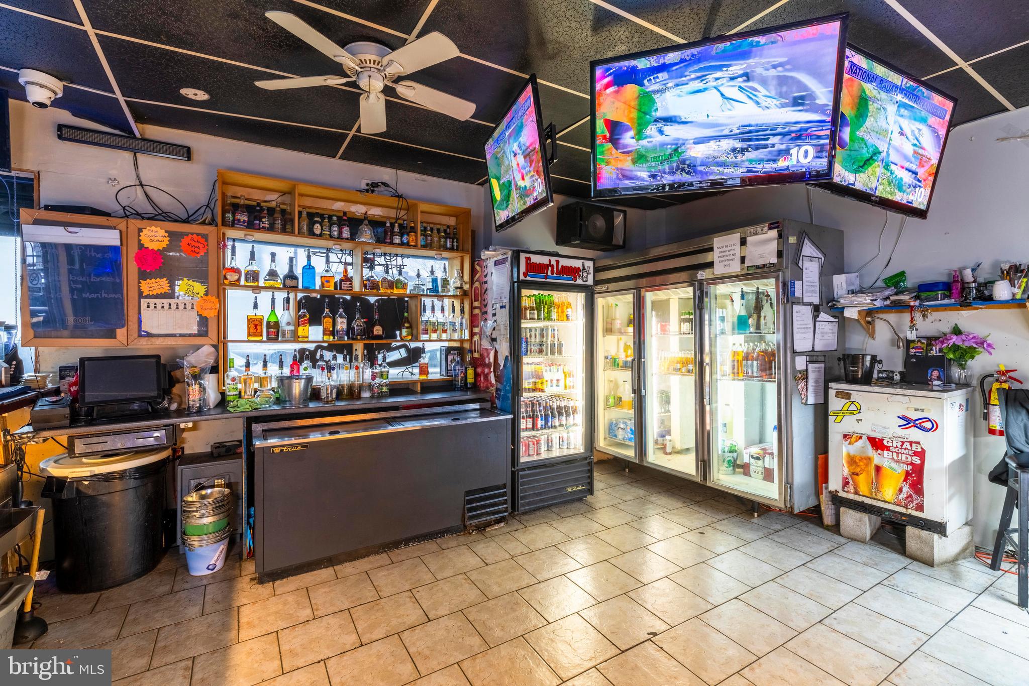 FELTONVILLE - Commercial Sale