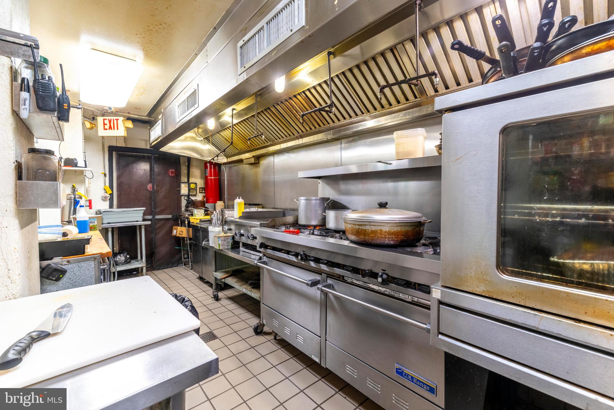 FELTONVILLE - Commercial Sale