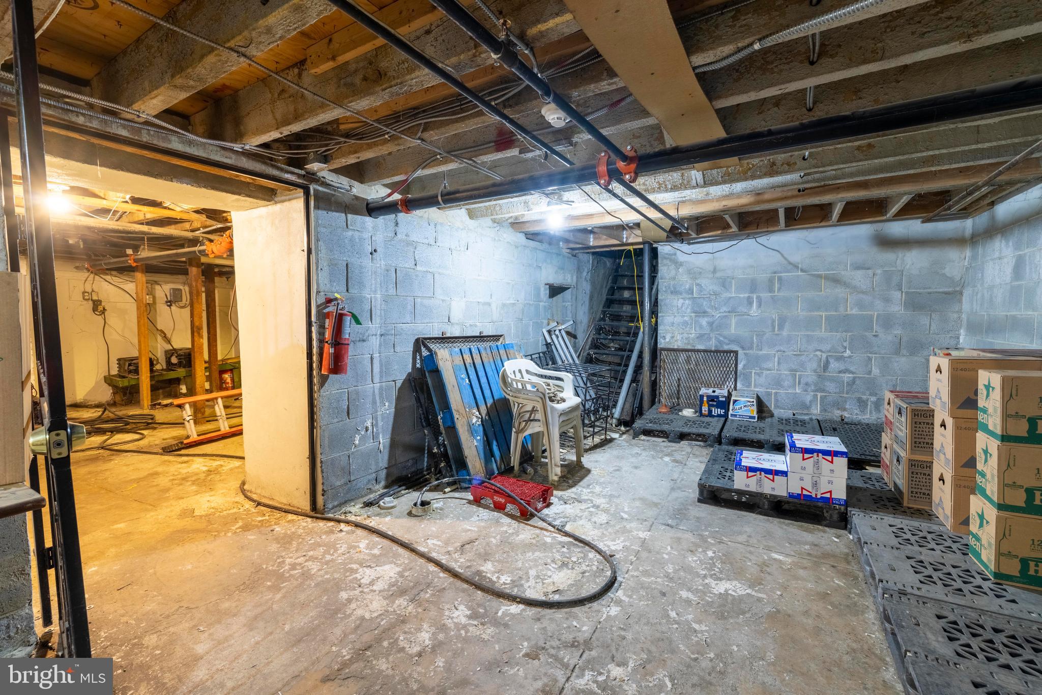 FELTONVILLE - Commercial Sale