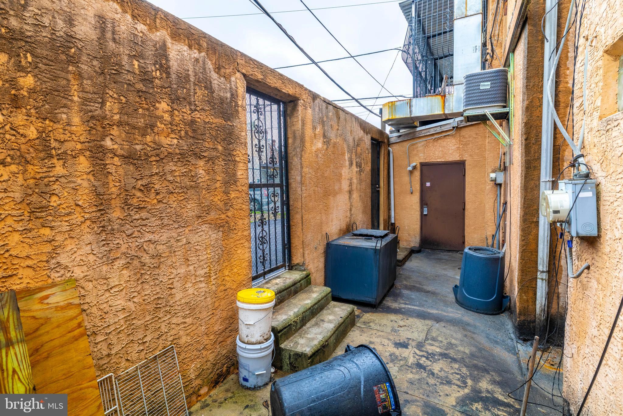 FELTONVILLE - Commercial Sale