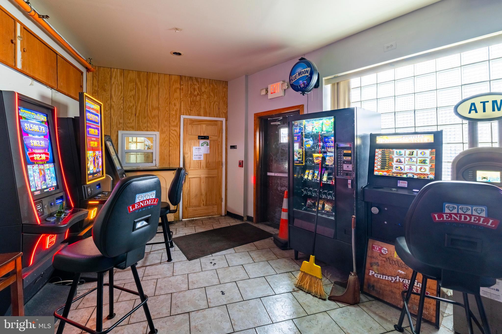 FELTONVILLE - Commercial Sale