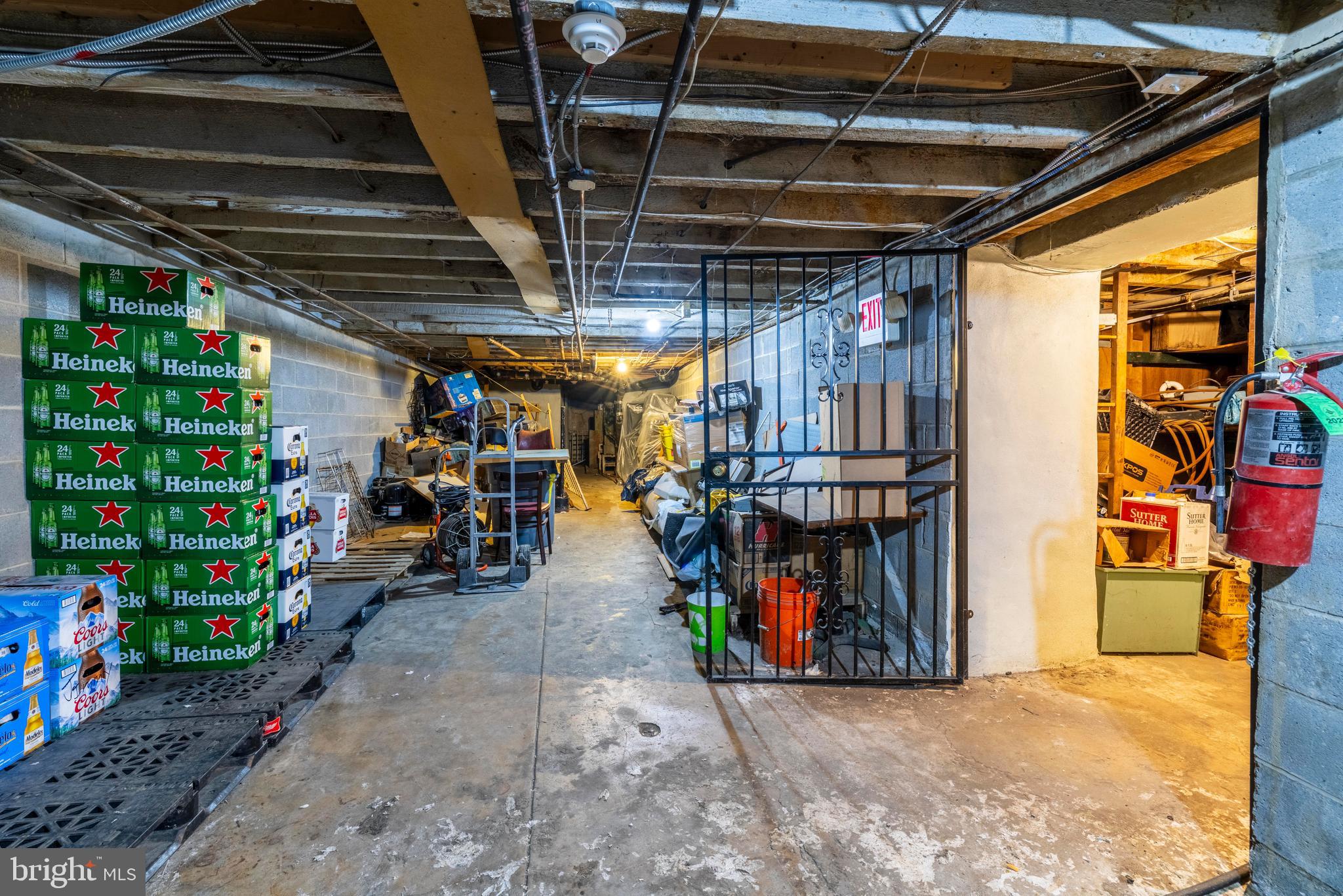 FELTONVILLE - Commercial Sale