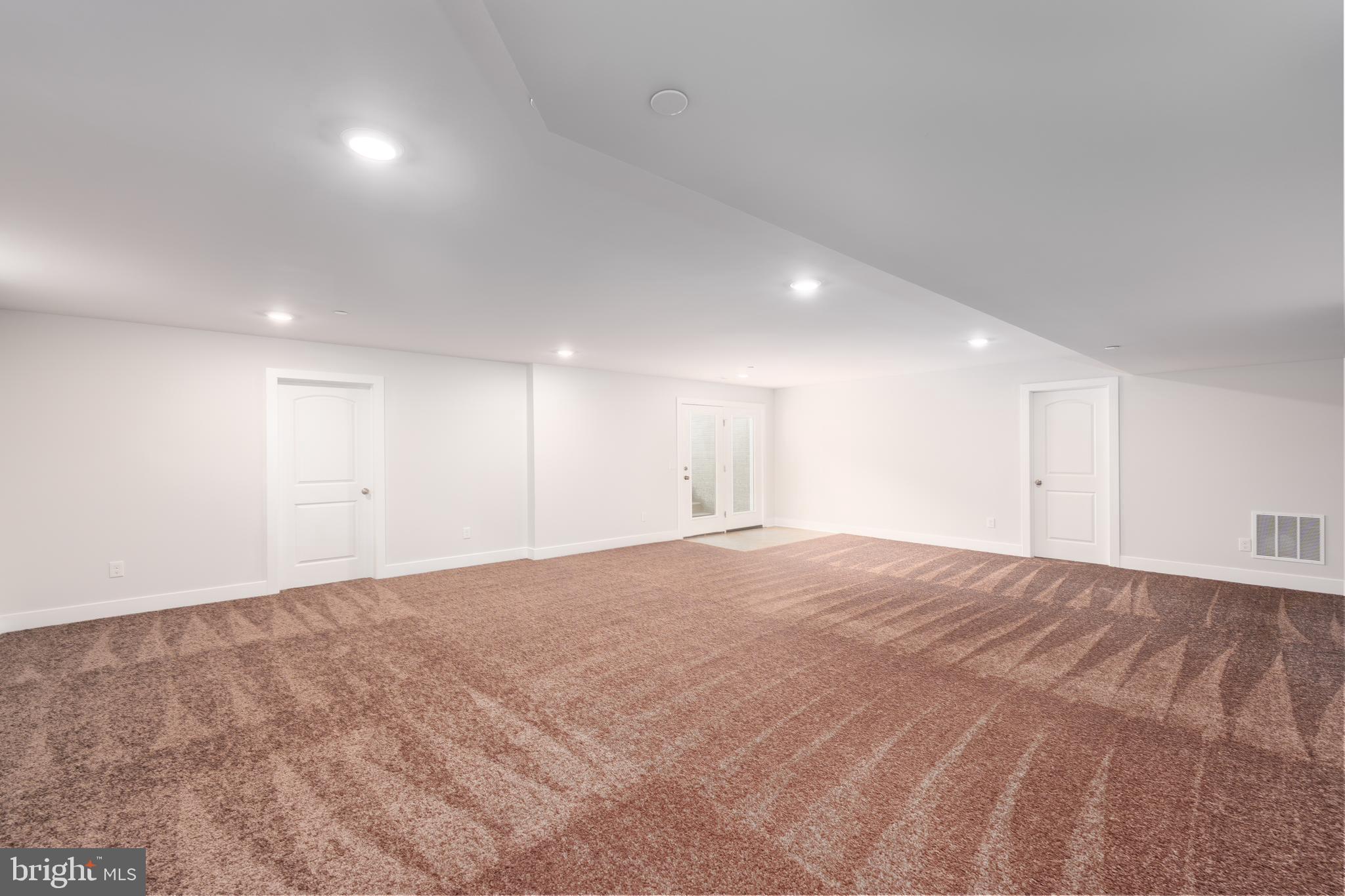 ROLLING KNOLLS - Residential