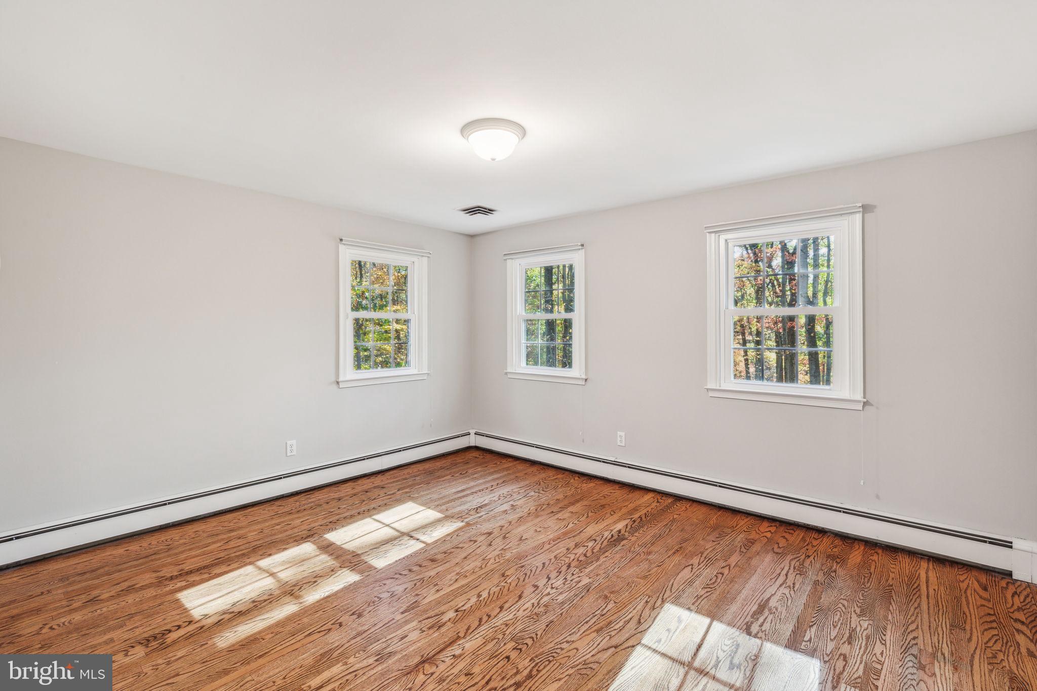 VALLEY FORGE MTN - Residential