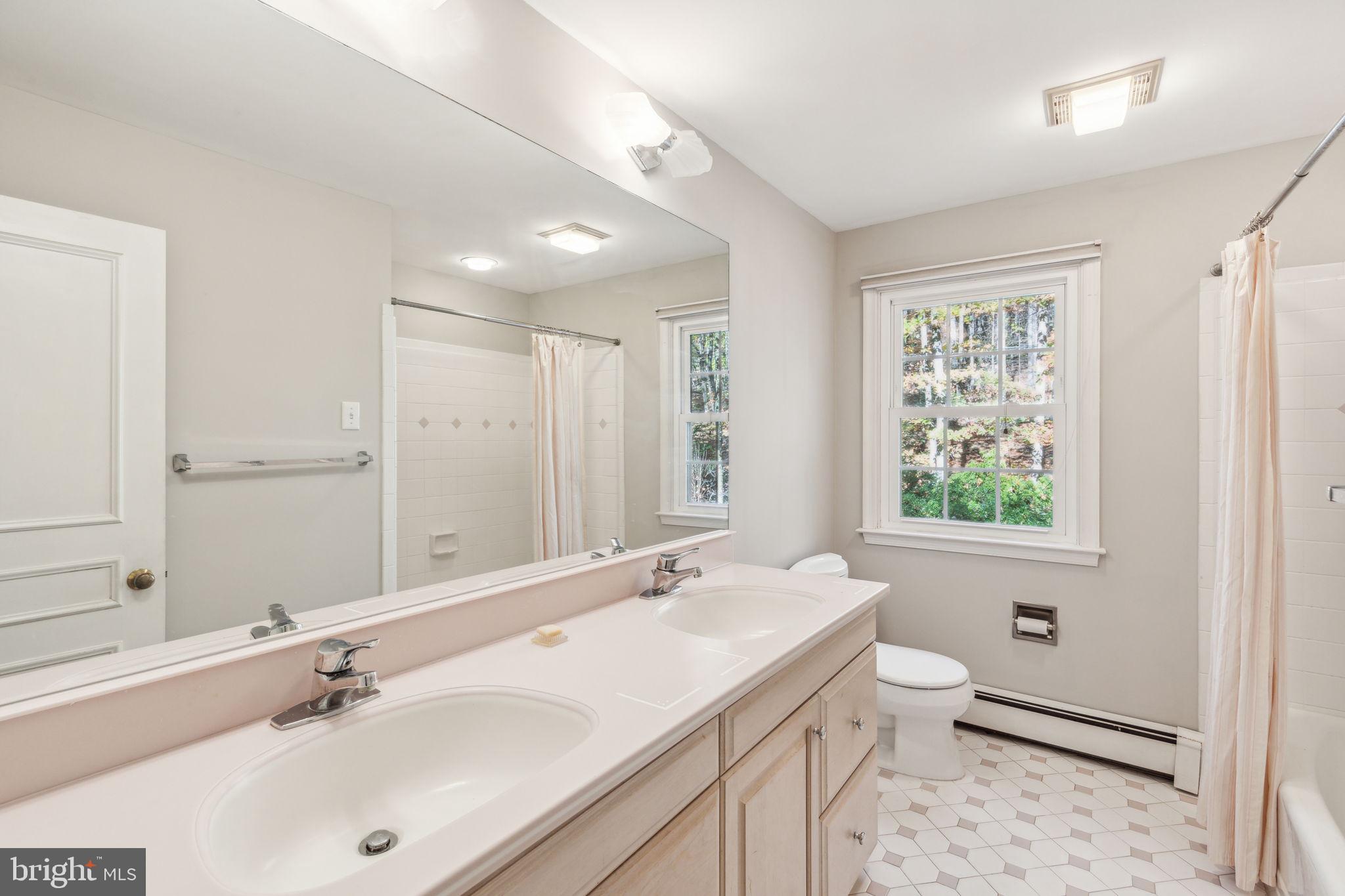 VALLEY FORGE MTN - Residential