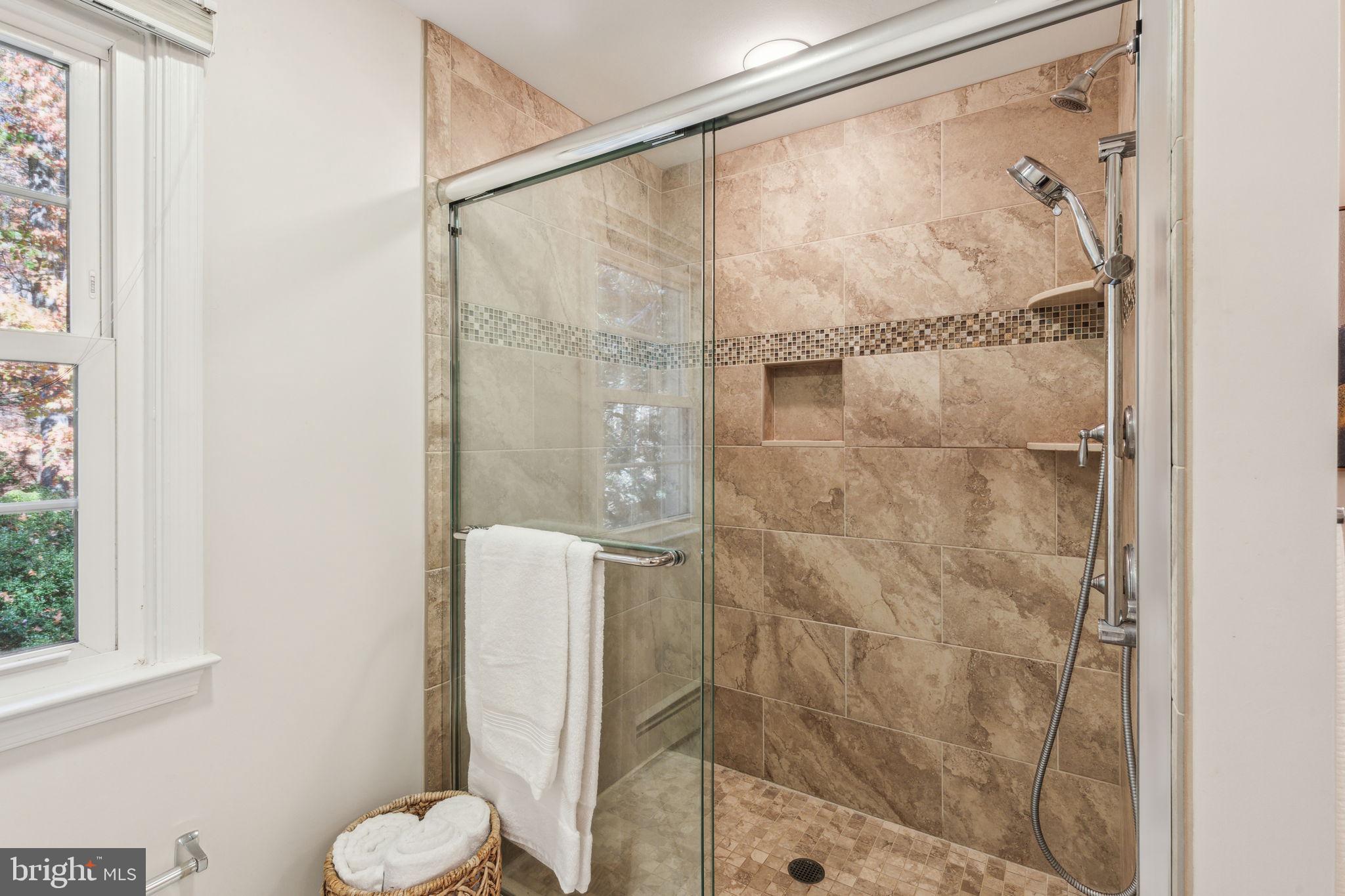 VALLEY FORGE MTN - Residential