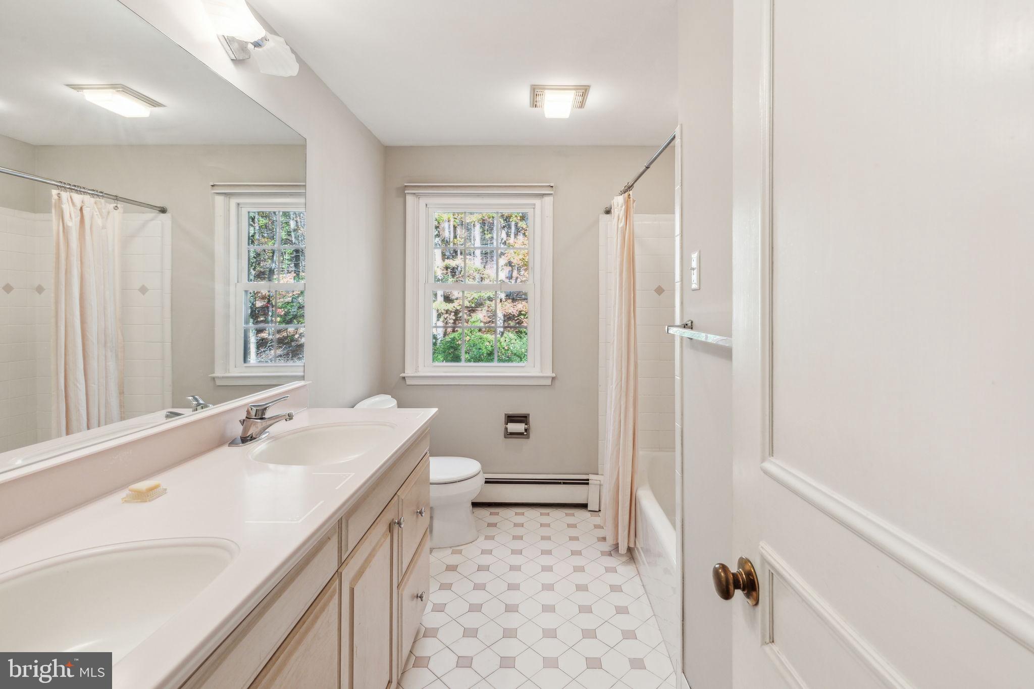 VALLEY FORGE MTN - Residential