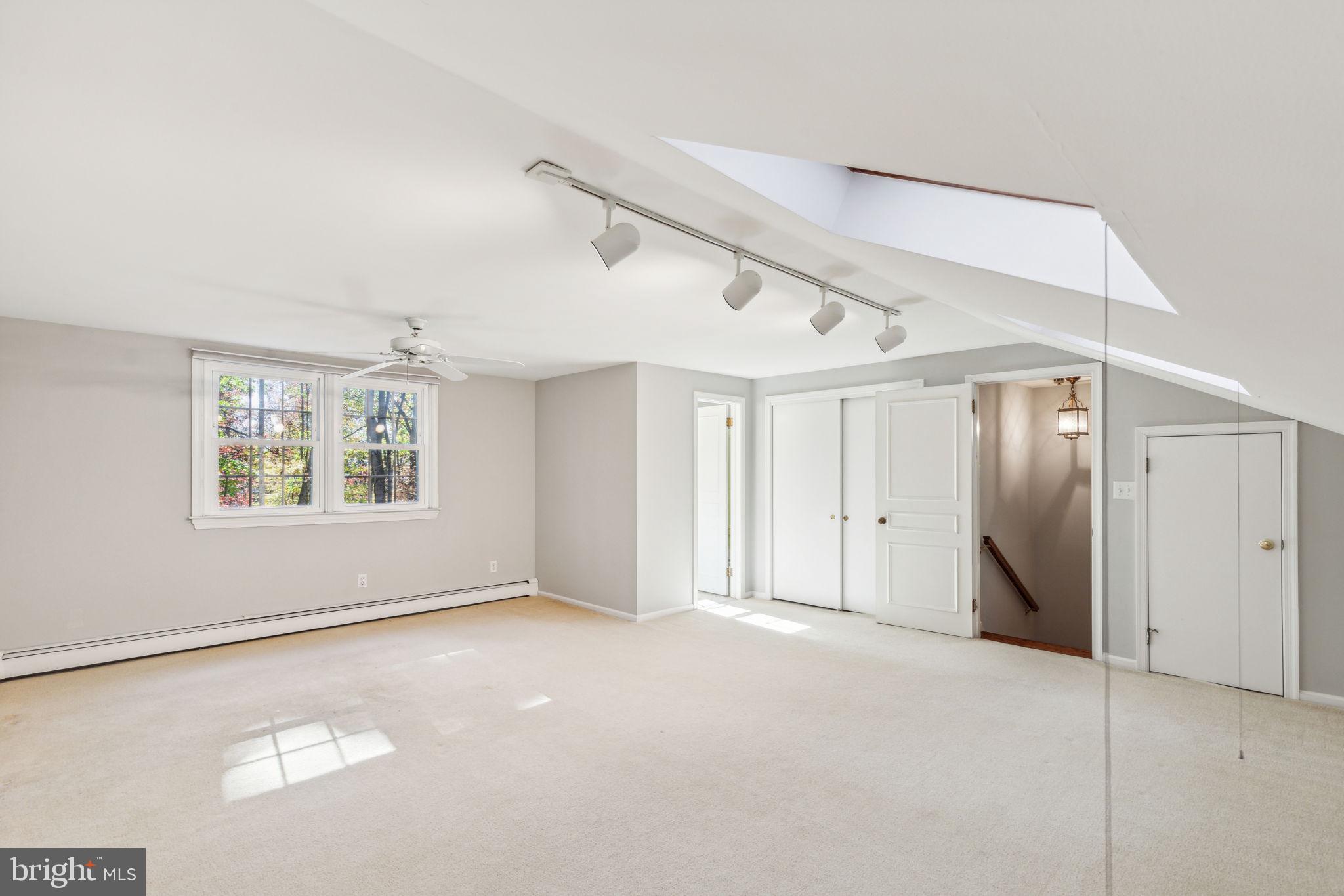 VALLEY FORGE MTN - Residential