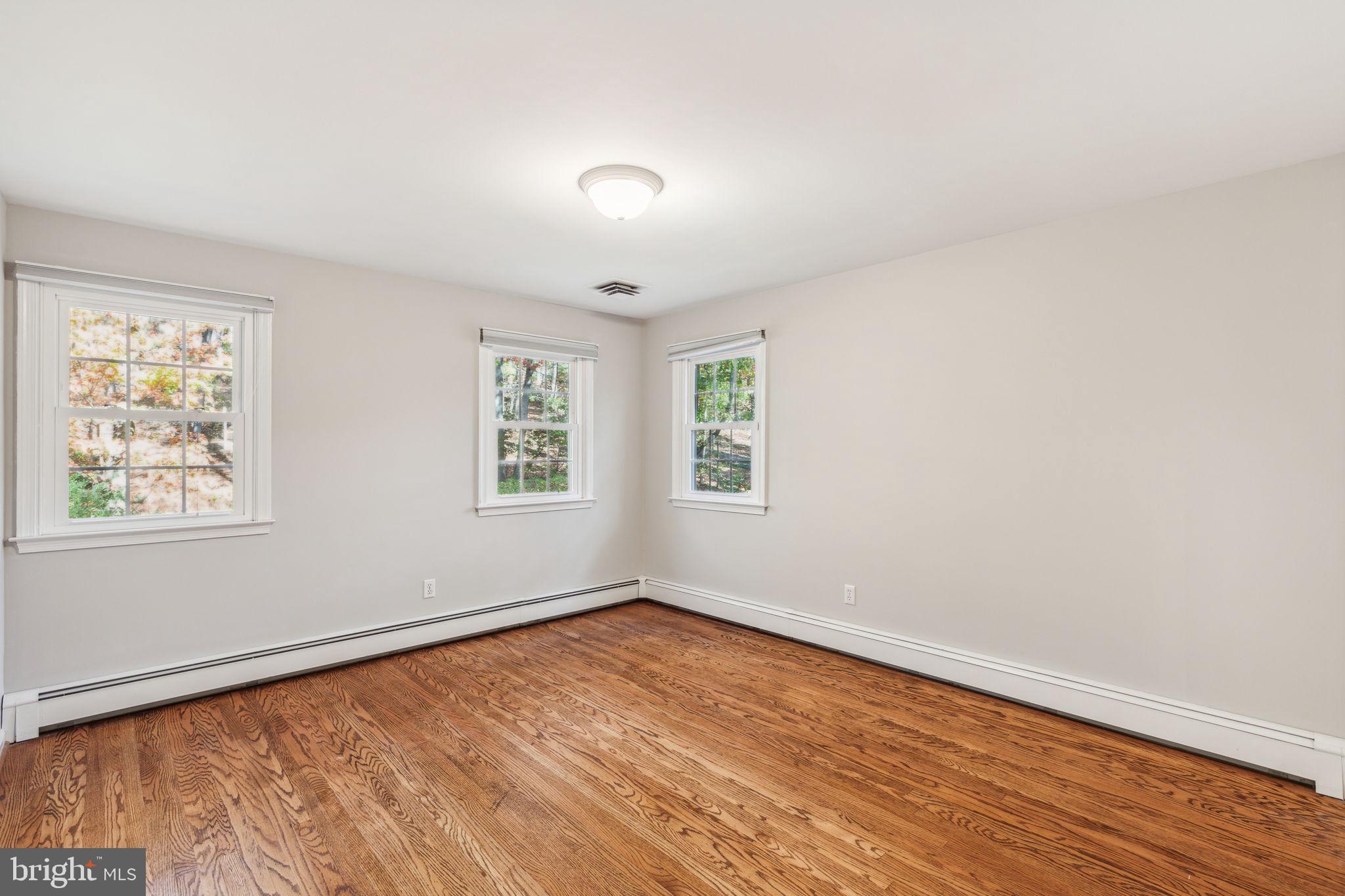 VALLEY FORGE MTN - Residential