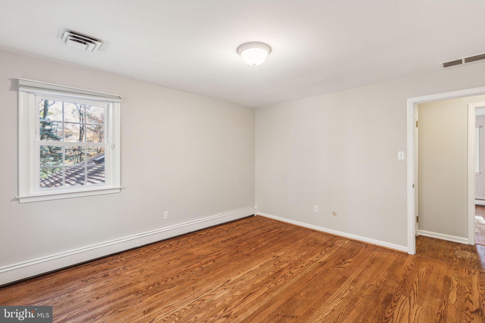 VALLEY FORGE MTN - Residential