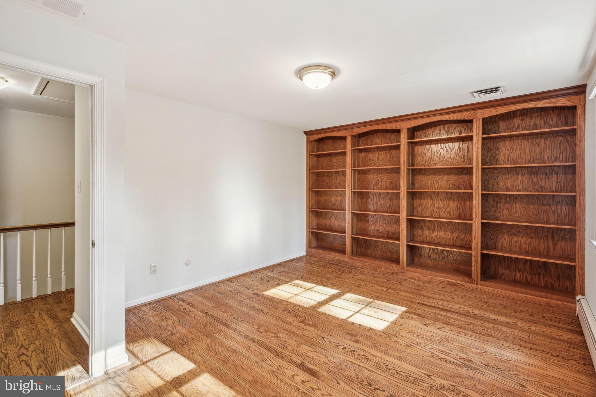 VALLEY FORGE MTN - Residential