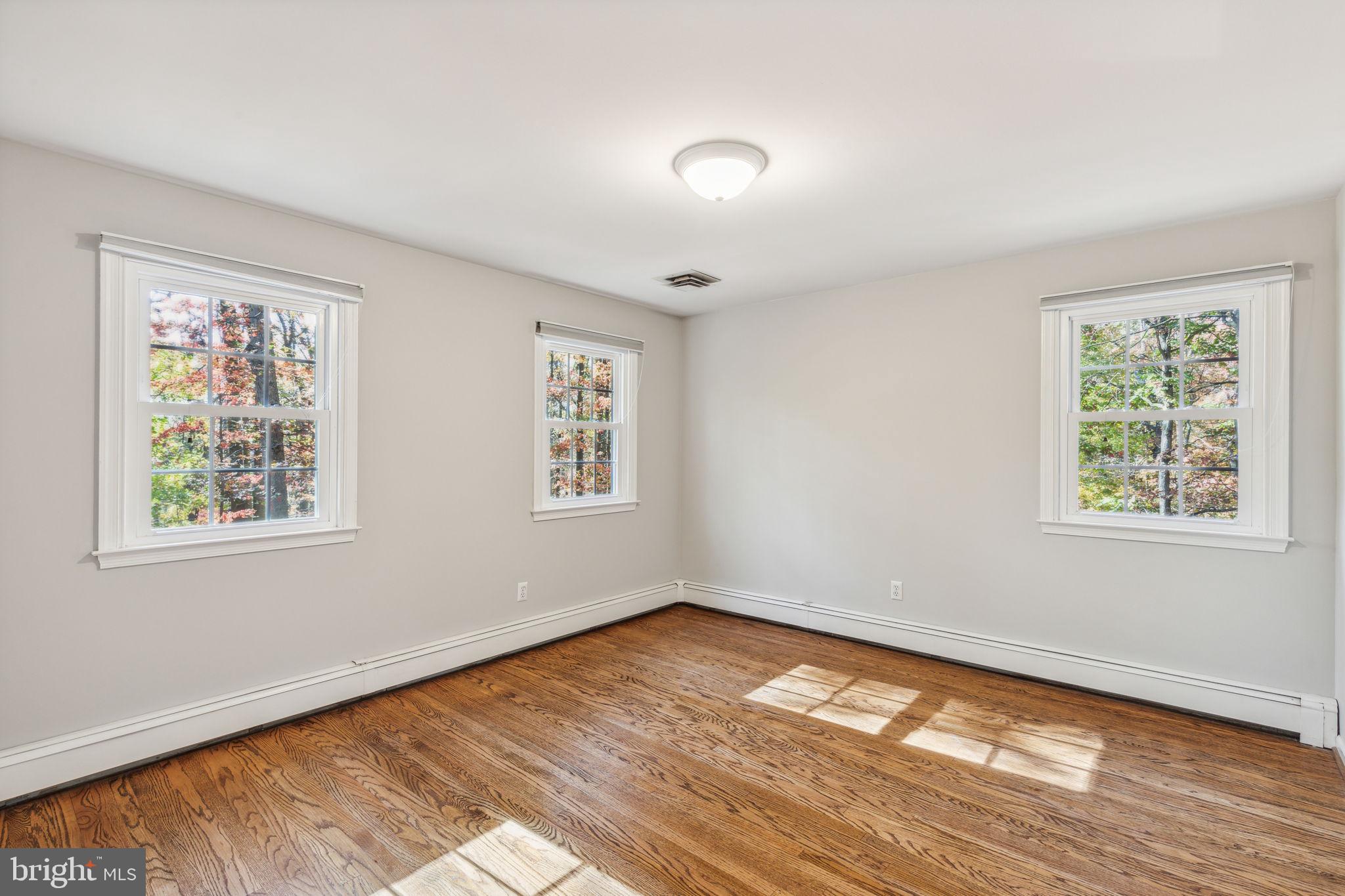 VALLEY FORGE MTN - Residential