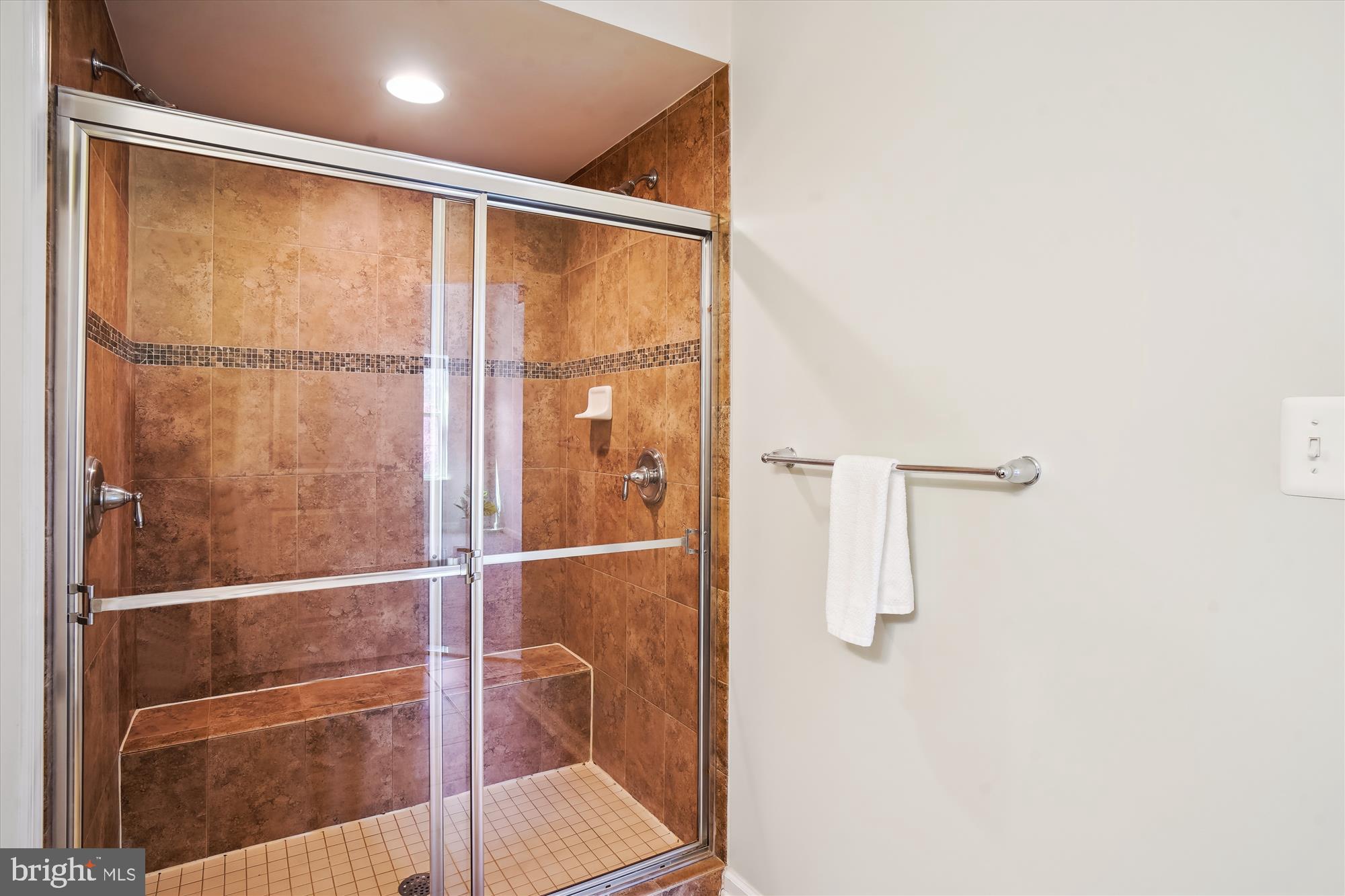 RAINCLIFFE CENTER - Residential