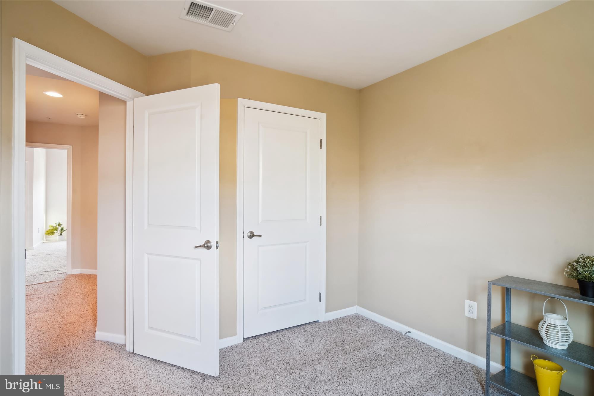 RAINCLIFFE CENTER - Residential