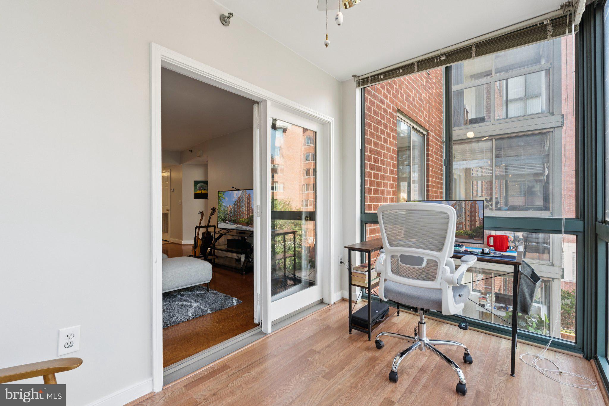 1045 N UTAH STREET 2-406