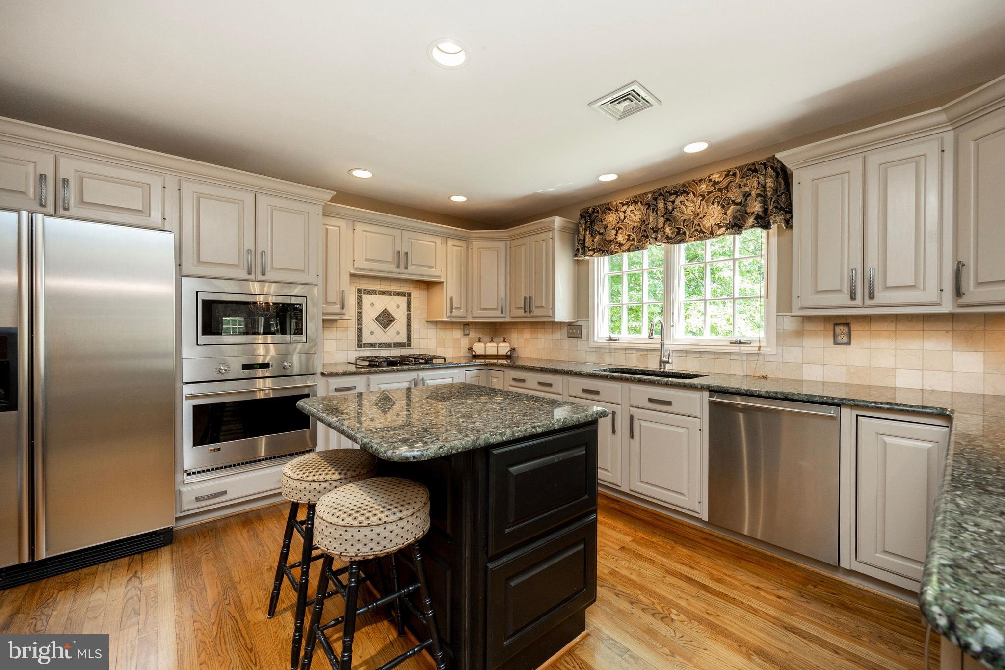 BRAMPTON CHASE - Residential