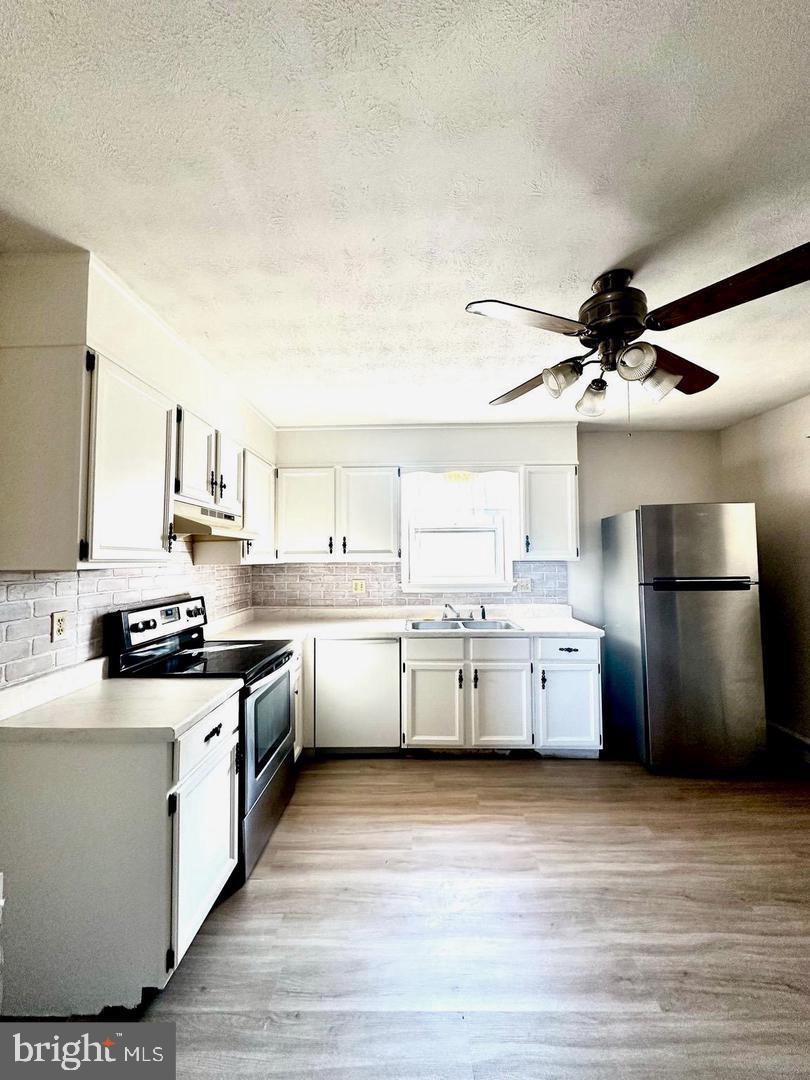 151 W GRANADA AVENUE 1