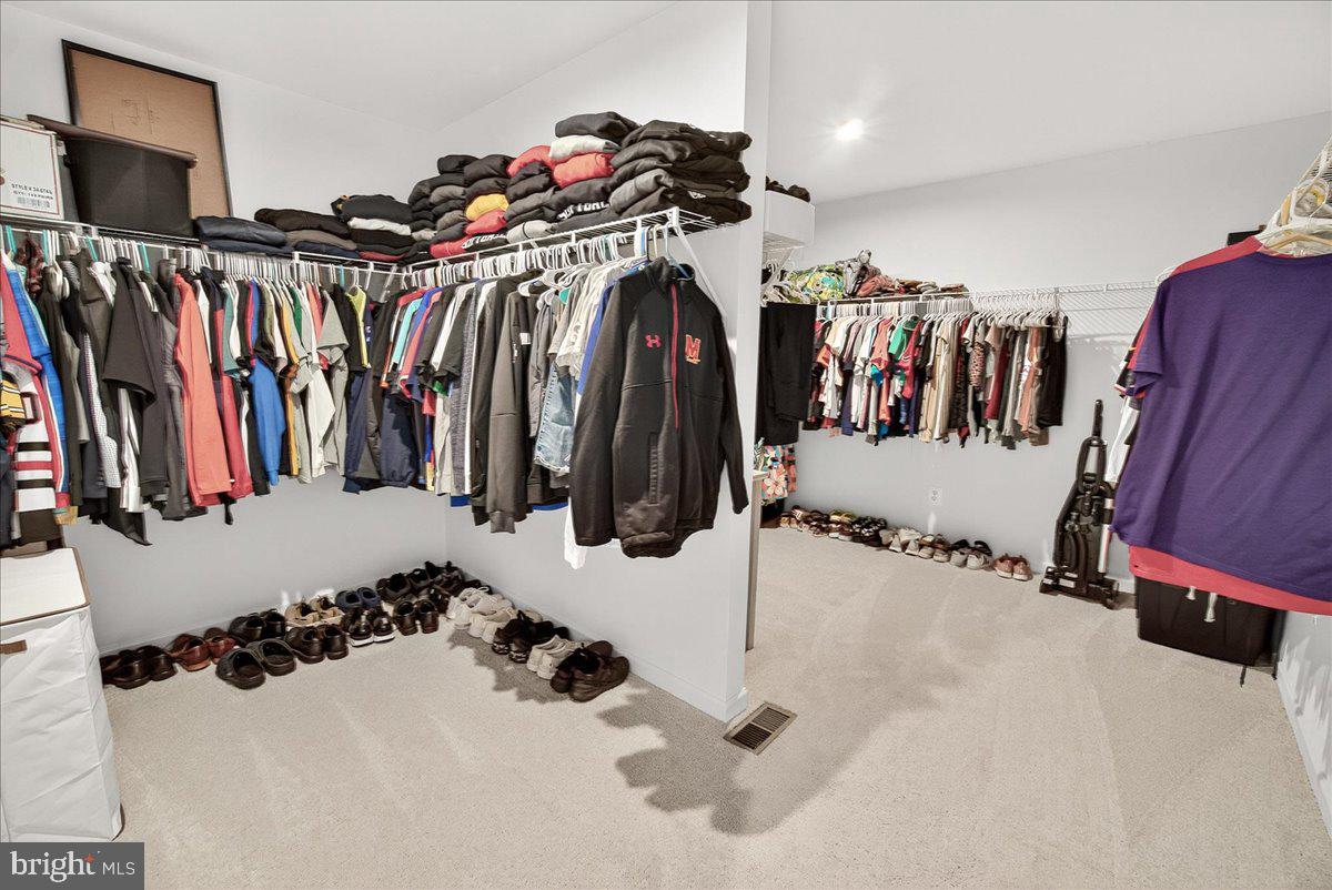 HUNTFIELD - Residential