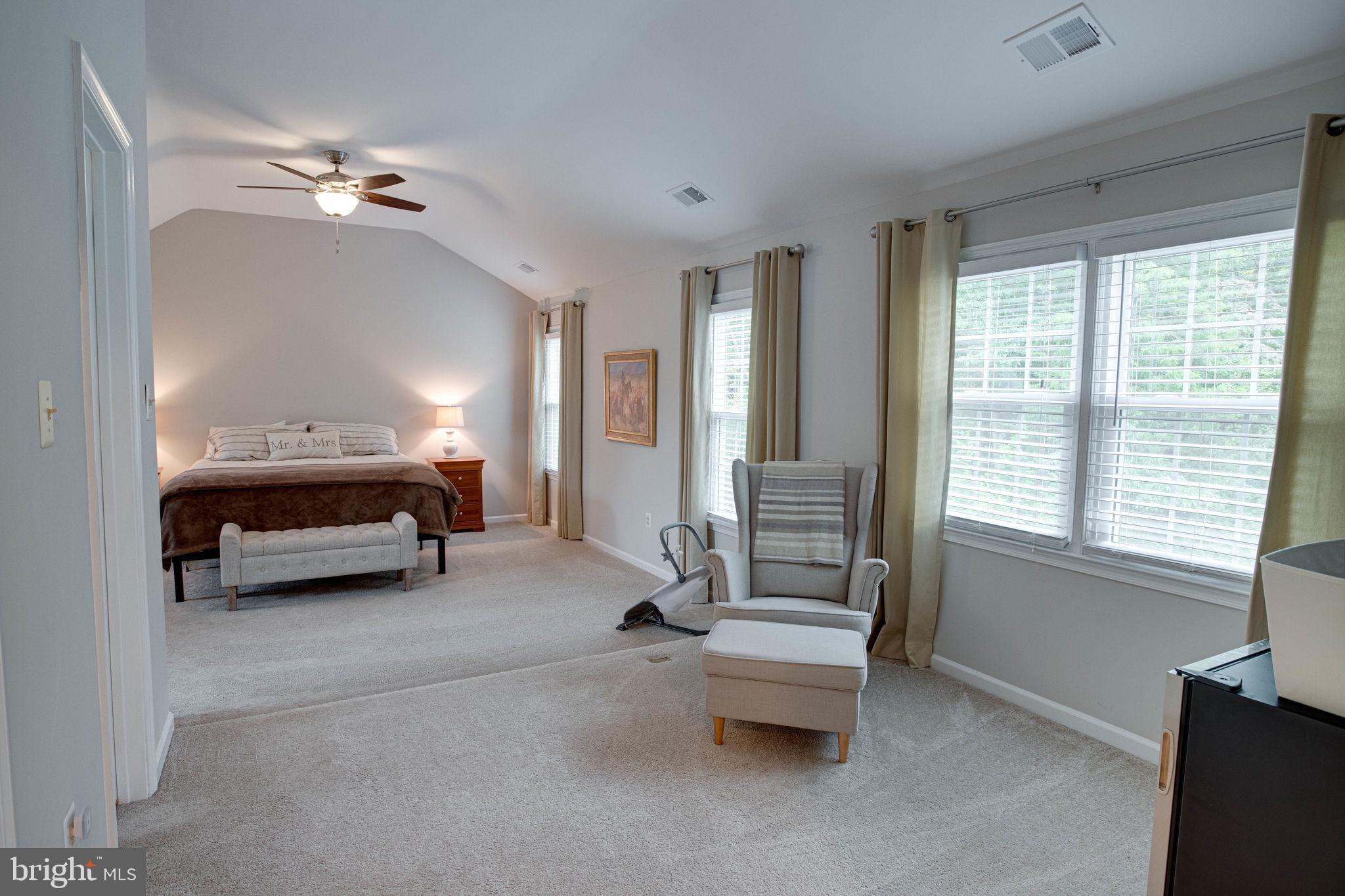 OAKTON MILL ESTATES - Residential