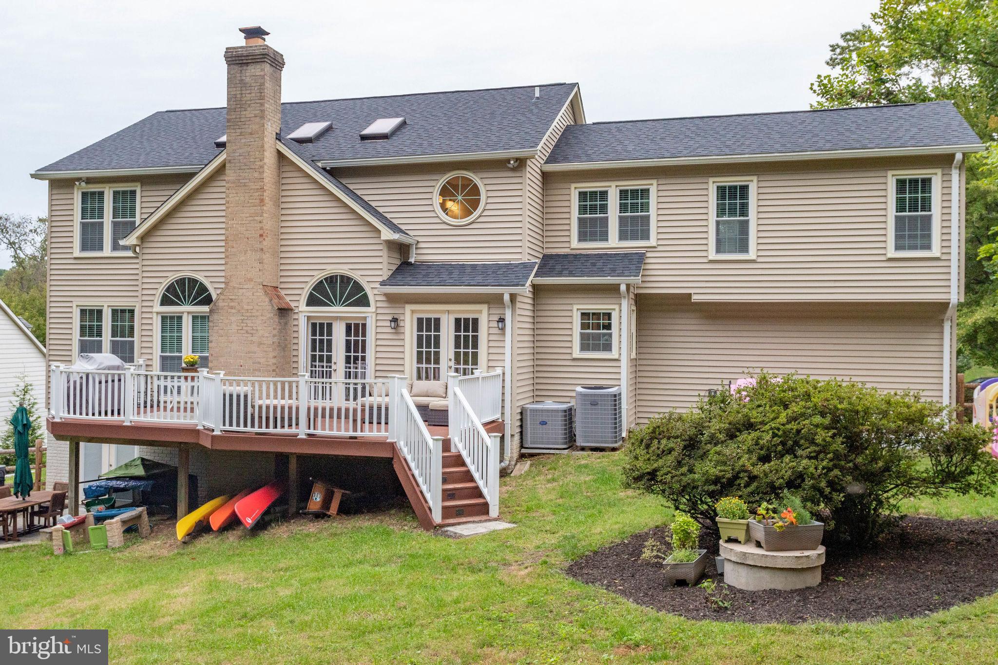 OAKTON MILL ESTATES - Residential