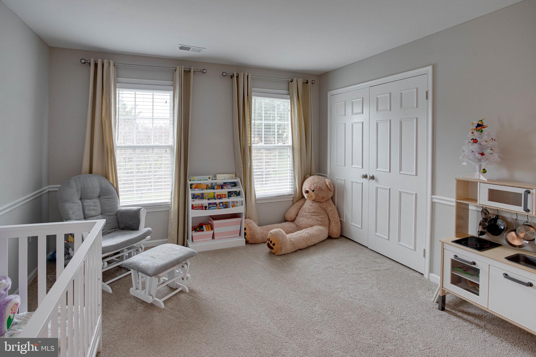 OAKTON MILL ESTATES - Residential