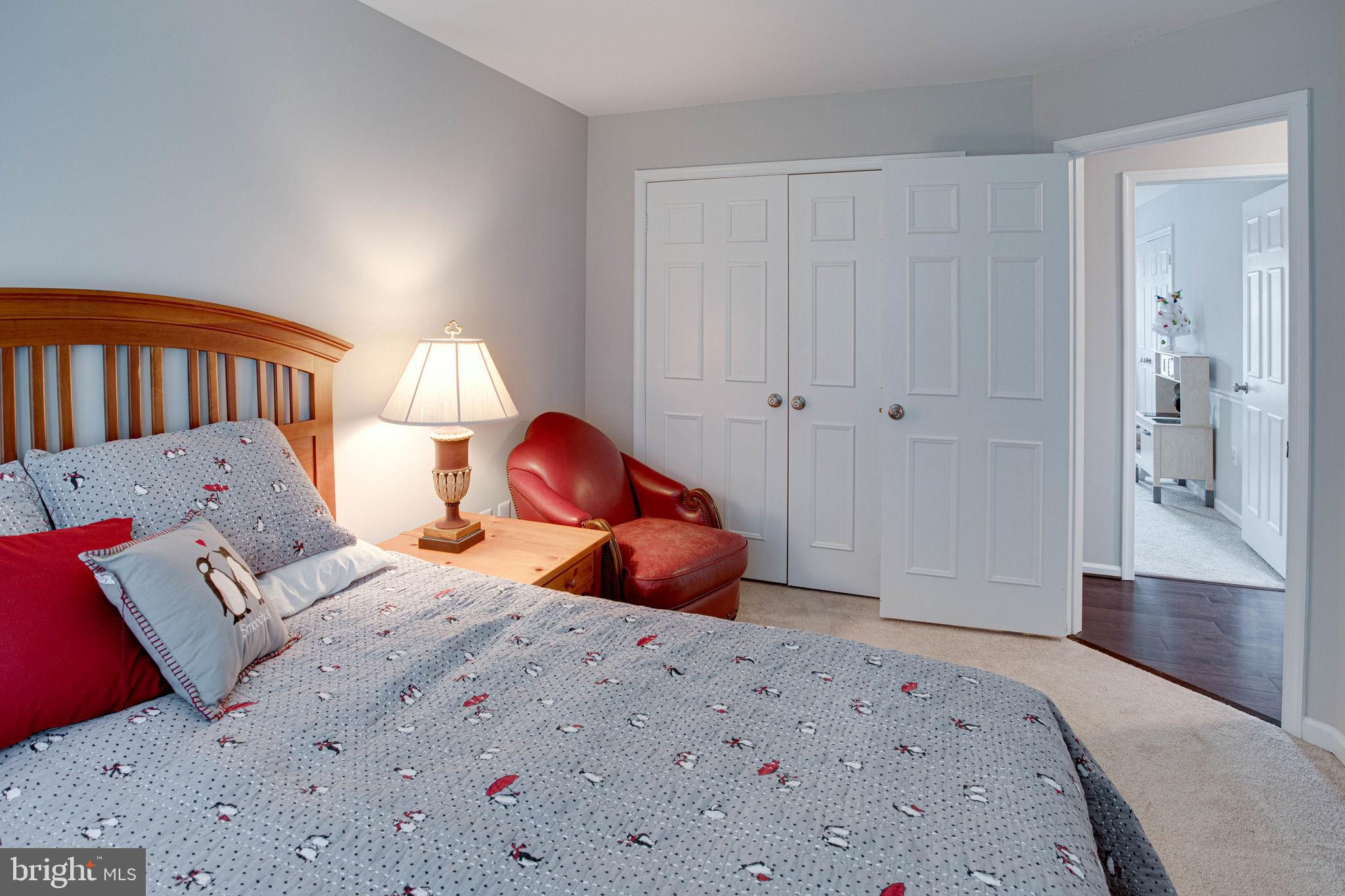 OAKTON MILL ESTATES - Residential