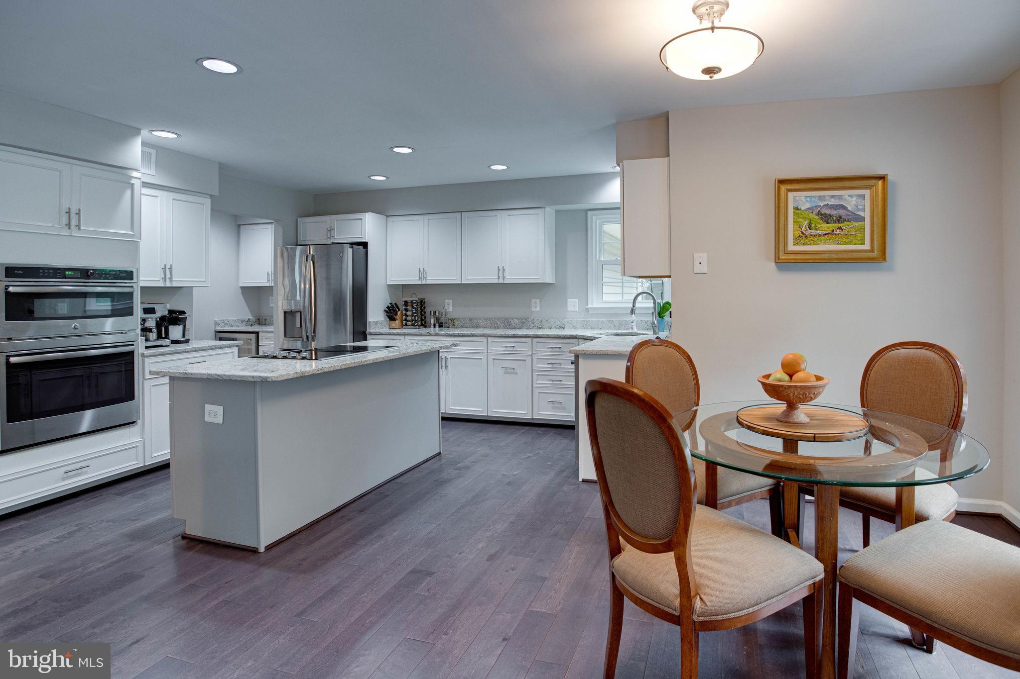 OAKTON MILL ESTATES - Residential