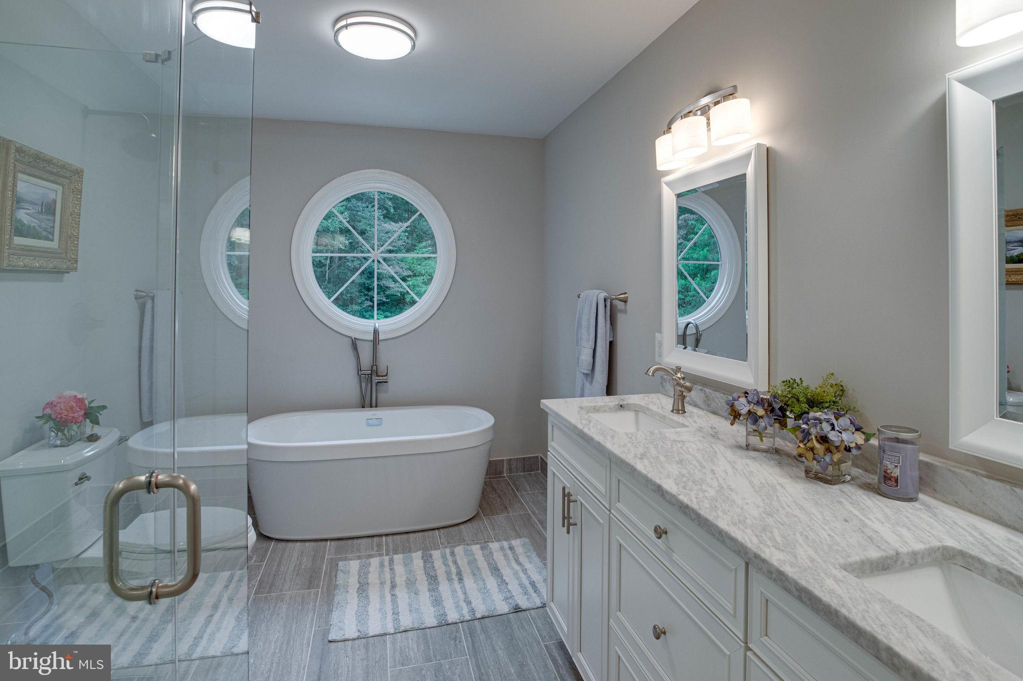 OAKTON MILL ESTATES - Residential