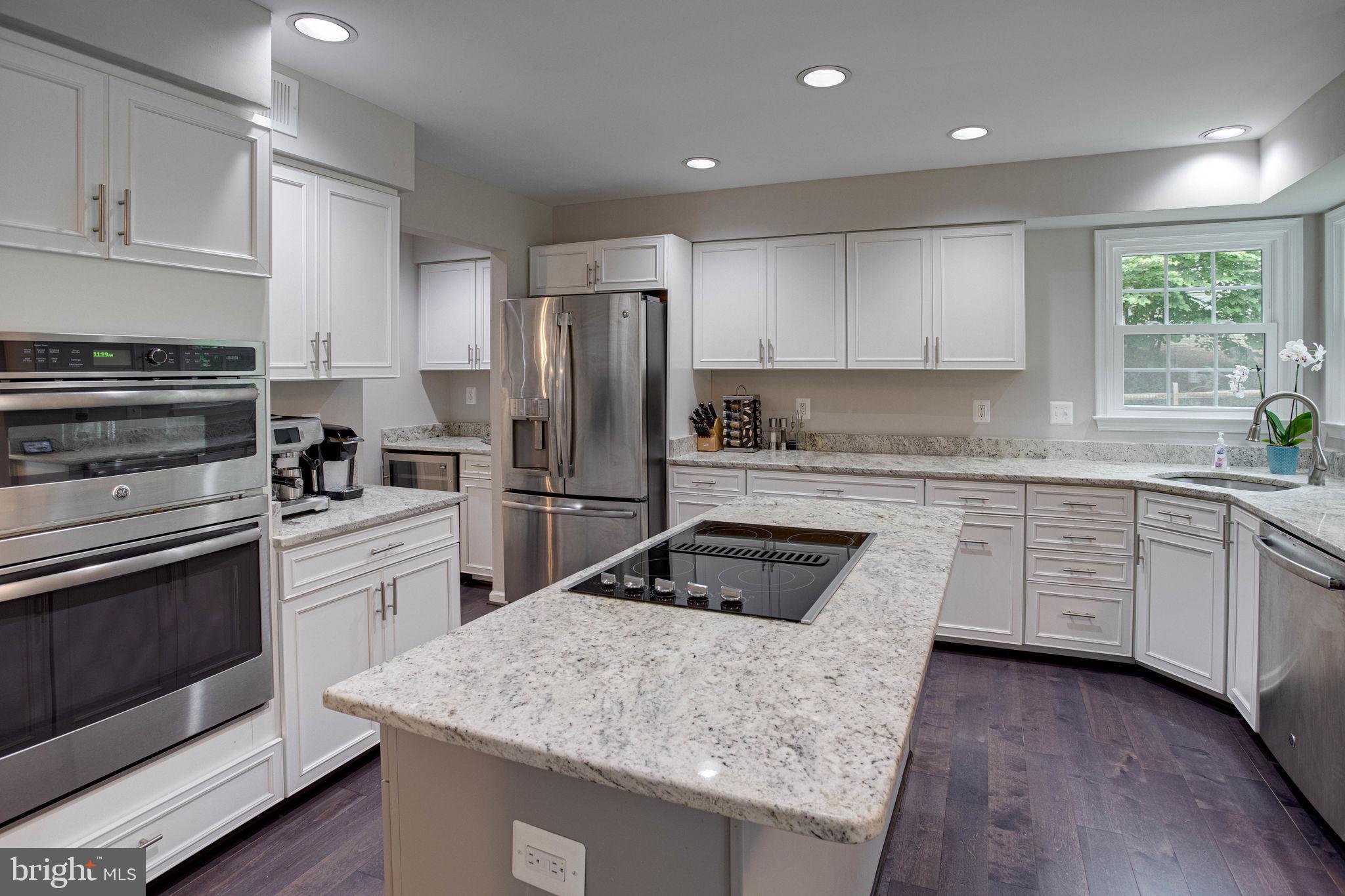 OAKTON MILL ESTATES - Residential