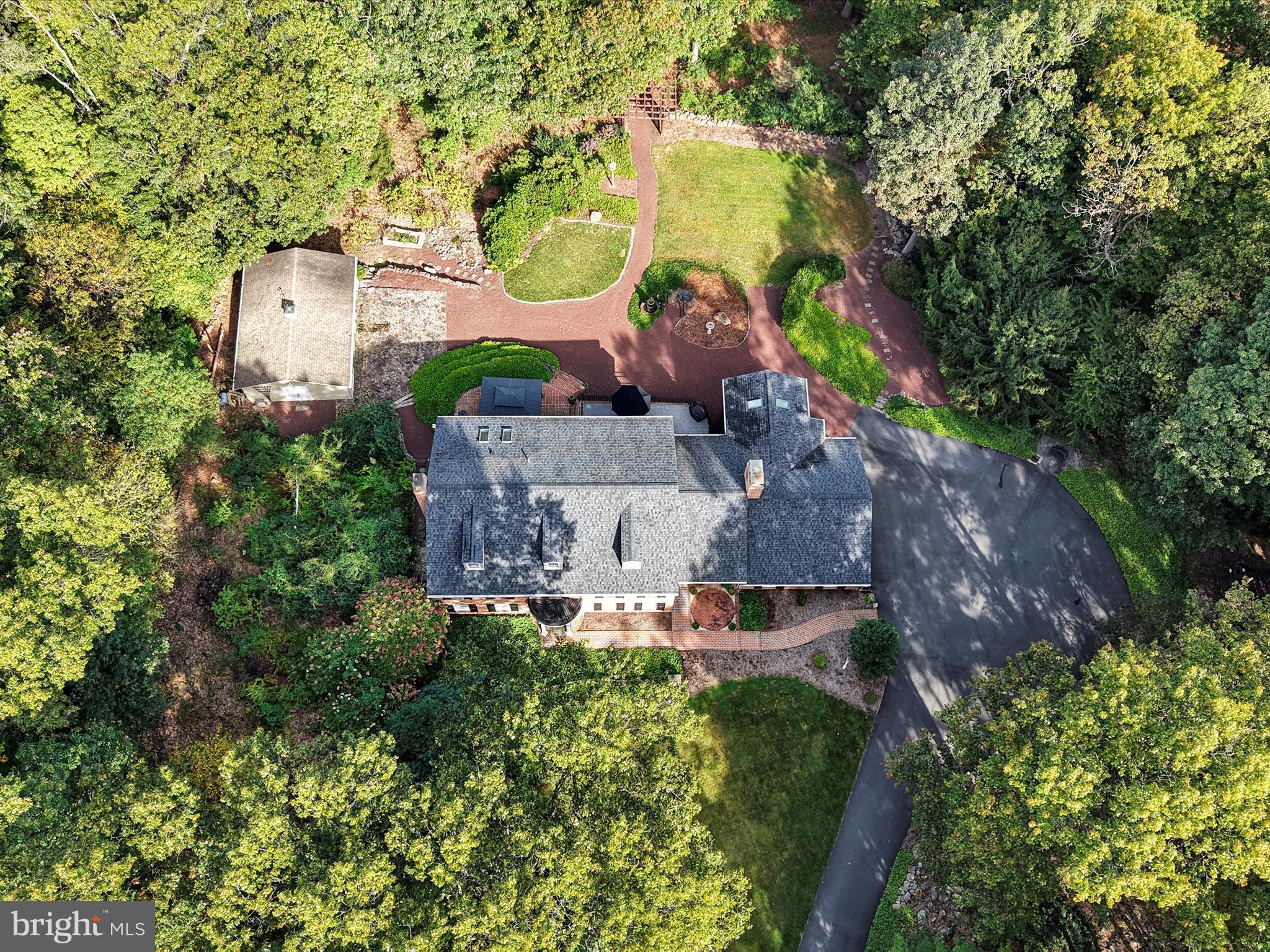 601 BRIARWOOD DRIVE