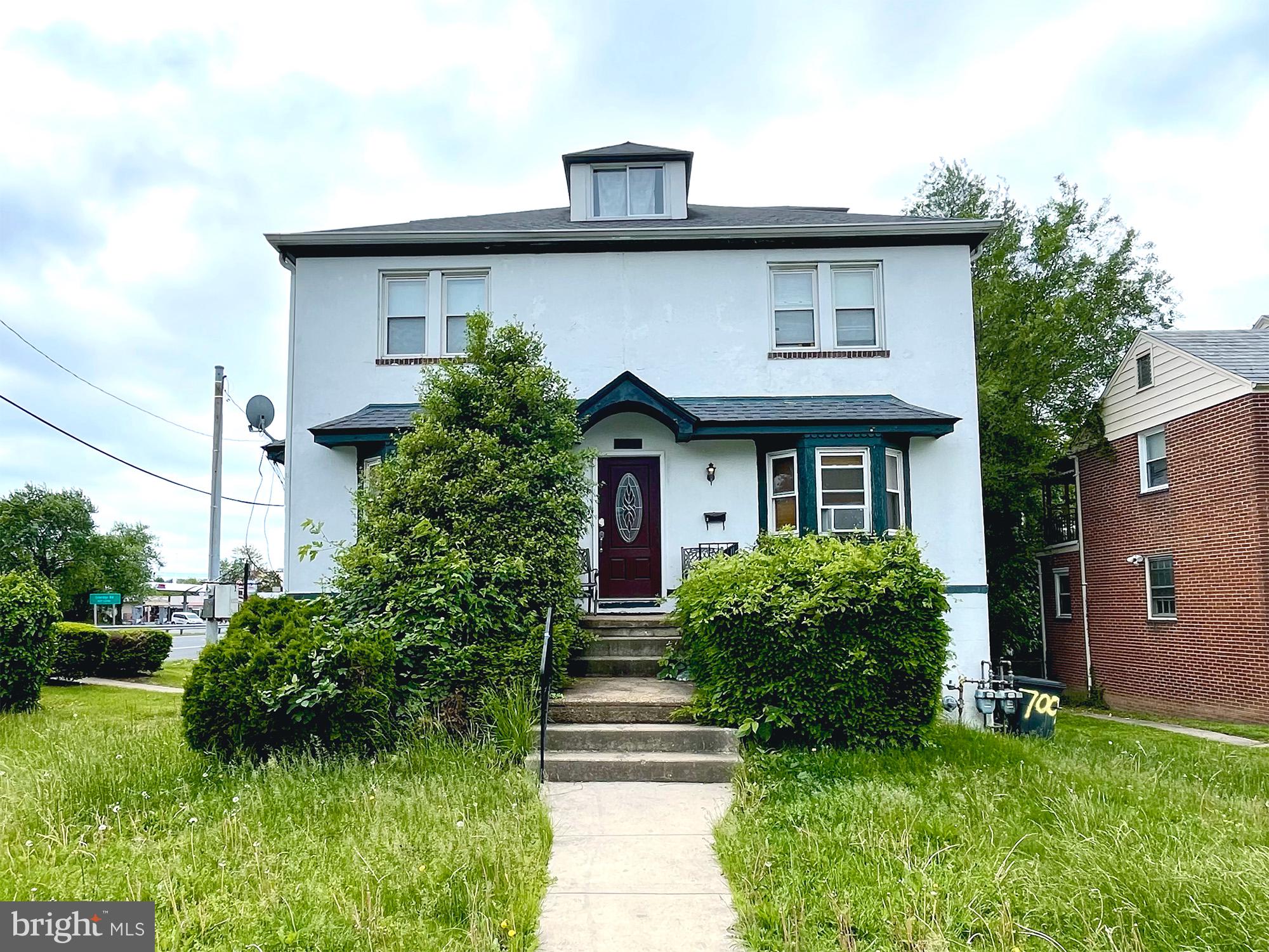 WEST HILLS - Residential