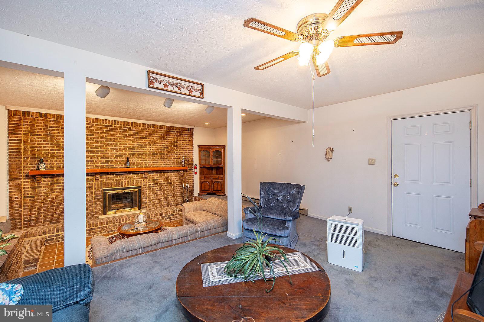 LAKE HOLIDAY ESTATES - Residential