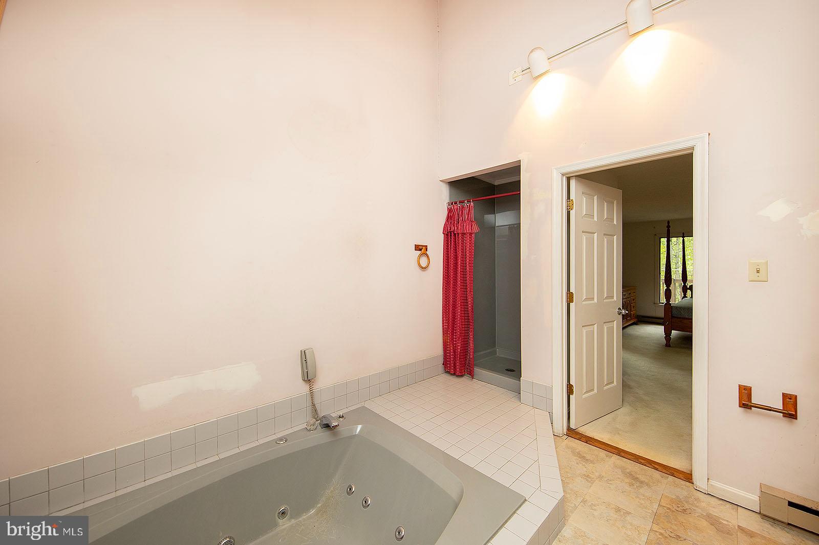 LAKE HOLIDAY ESTATES - Residential