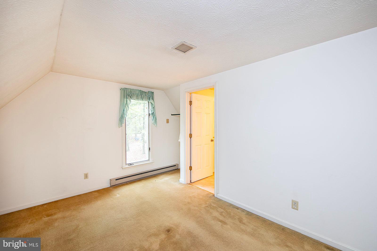 LAKE HOLIDAY ESTATES - Residential