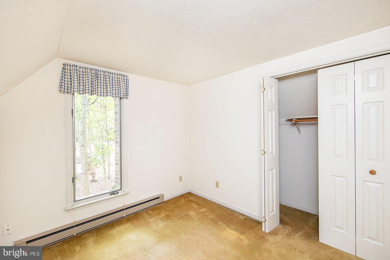 LAKE HOLIDAY ESTATES - Residential