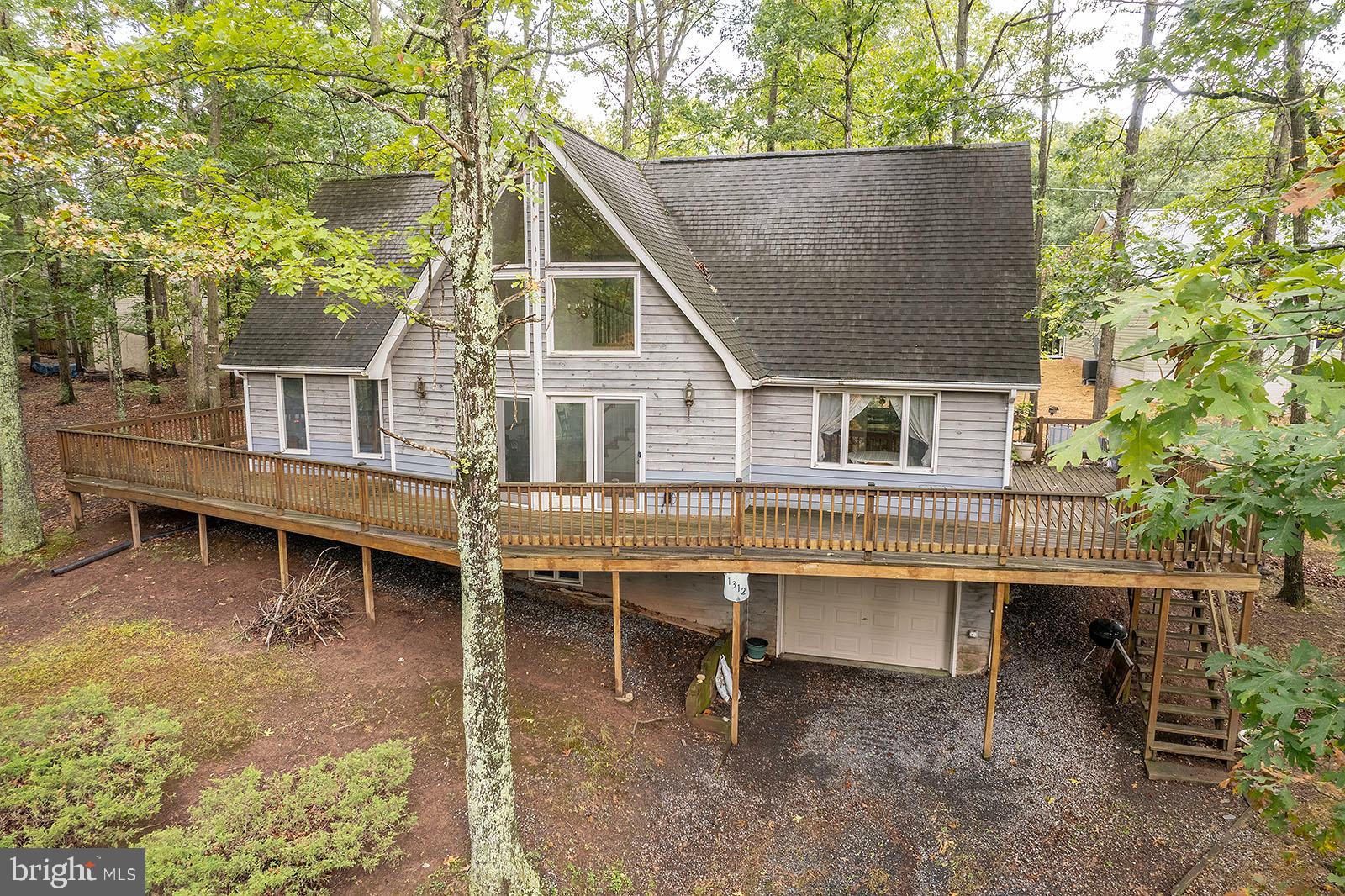 LAKE HOLIDAY ESTATES - Residential