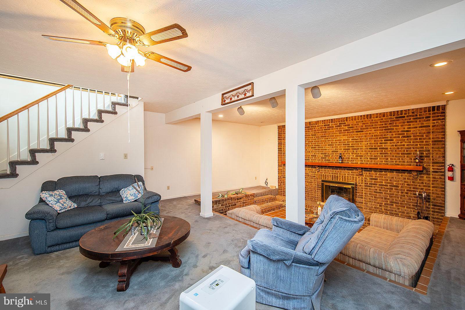 LAKE HOLIDAY ESTATES - Residential