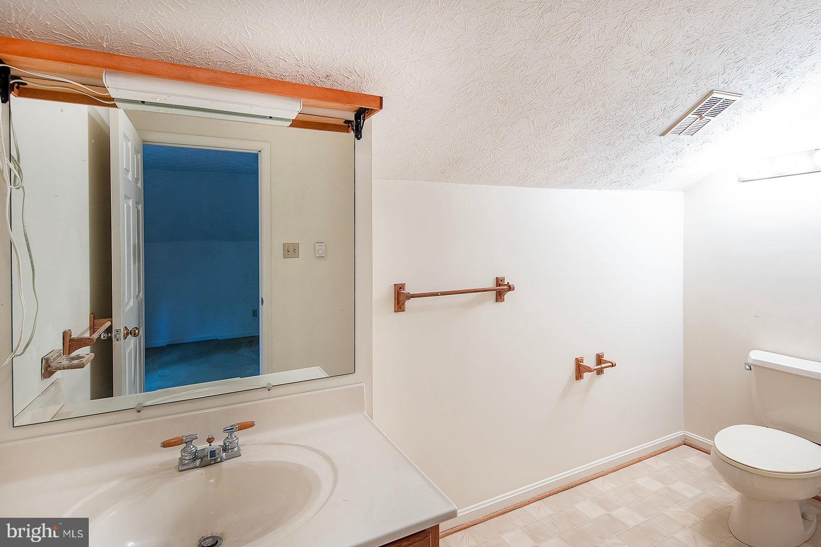 LAKE HOLIDAY ESTATES - Residential