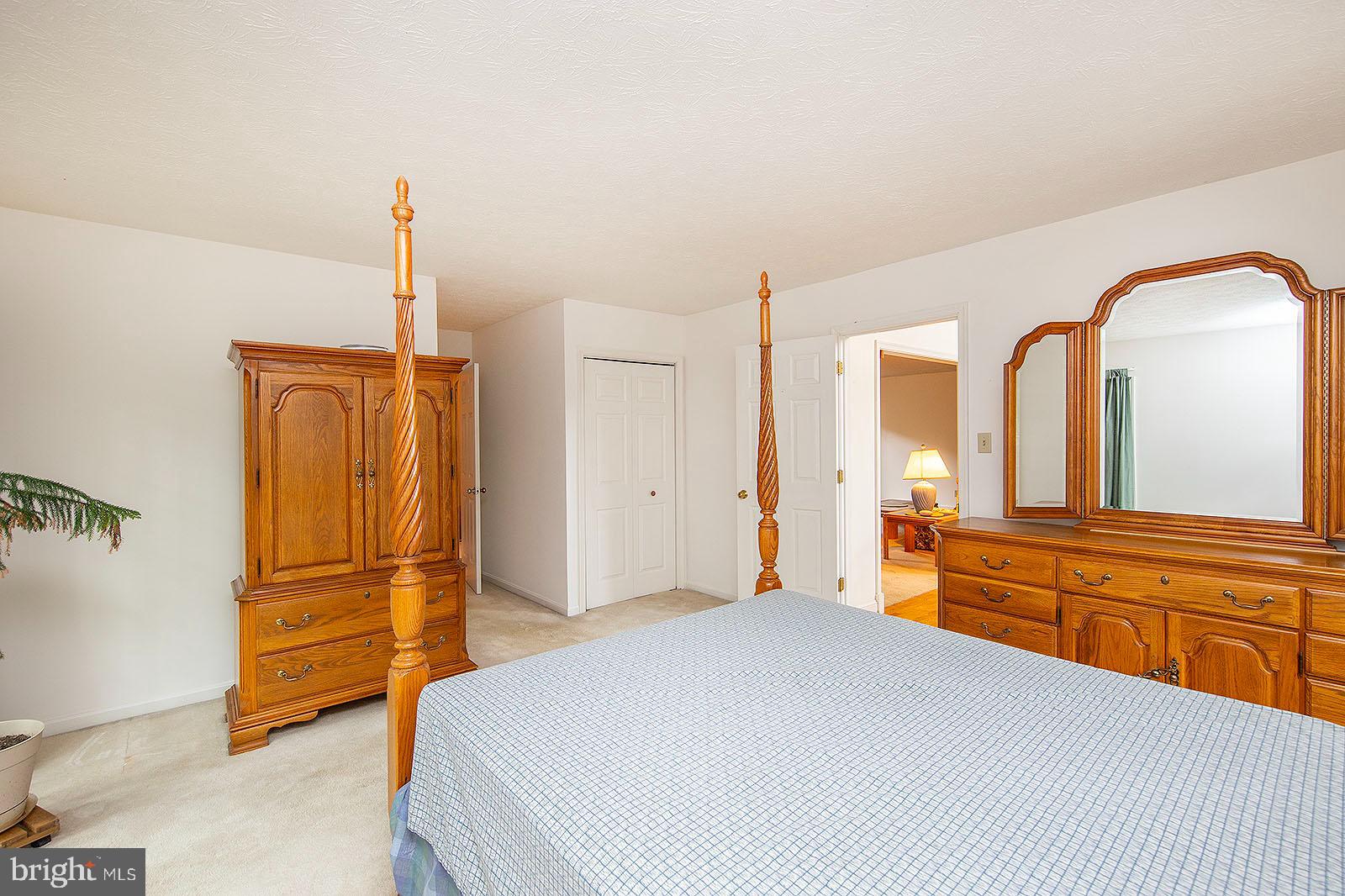 LAKE HOLIDAY ESTATES - Residential