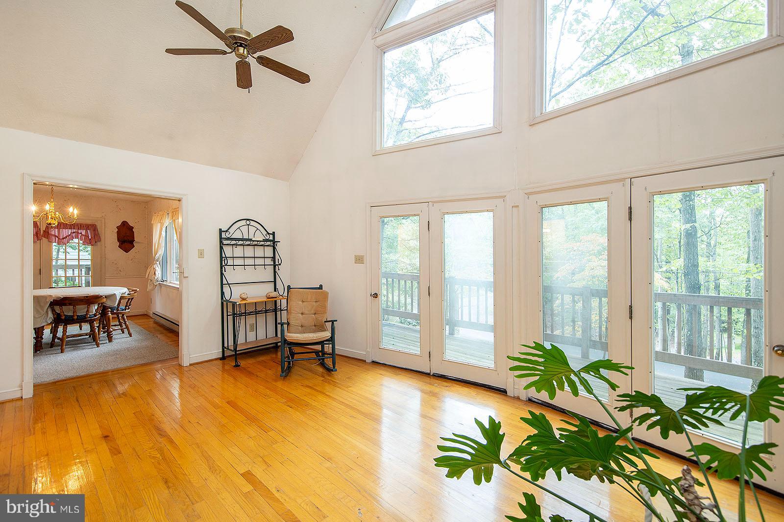 LAKE HOLIDAY ESTATES - Residential