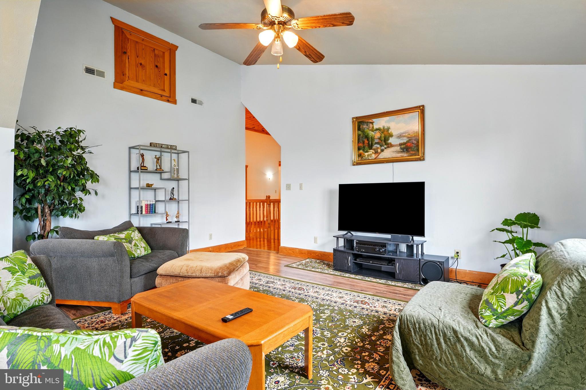 RIVER RIDGE - Residential