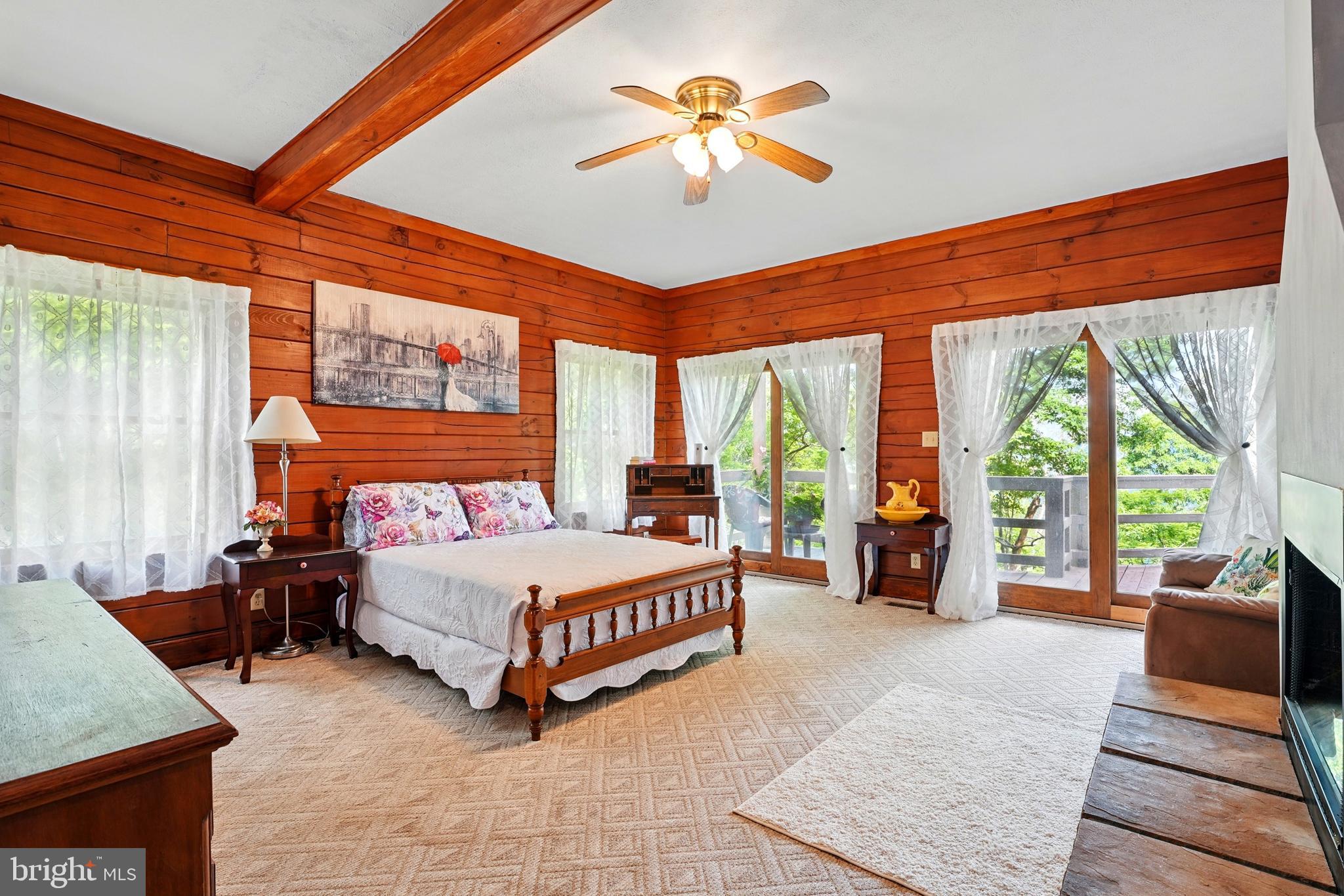 RIVER RIDGE - Residential