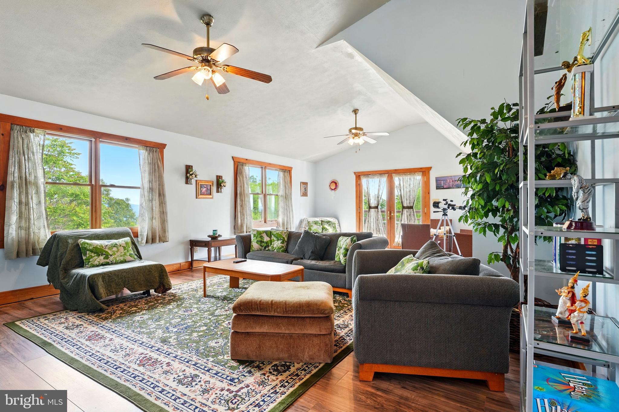 RIVER RIDGE - Residential